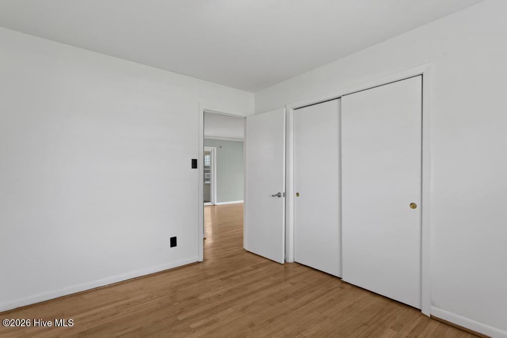 100567608 | Photo 15