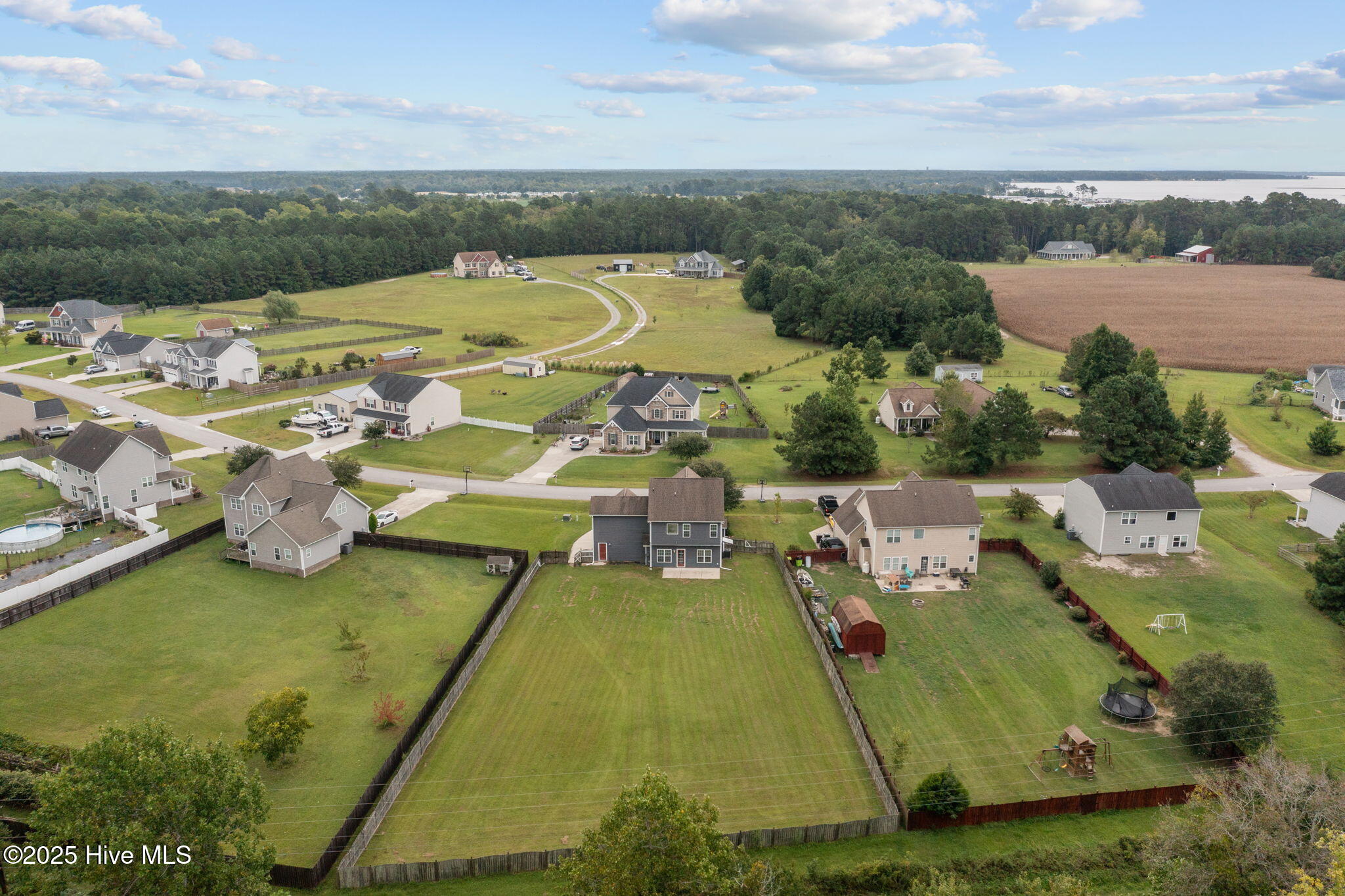 100556679 | Photo 44