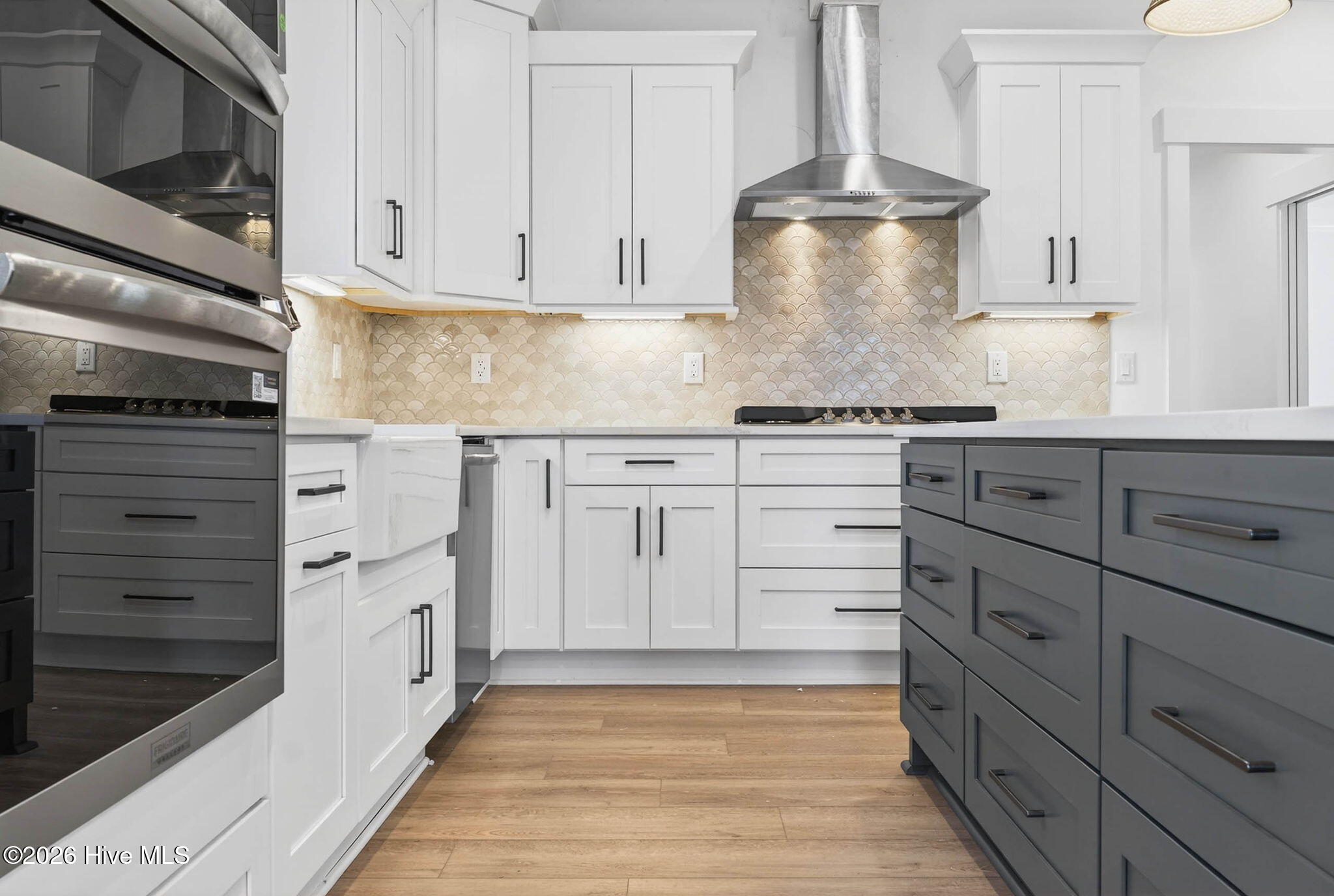 100558704 | Photo 31