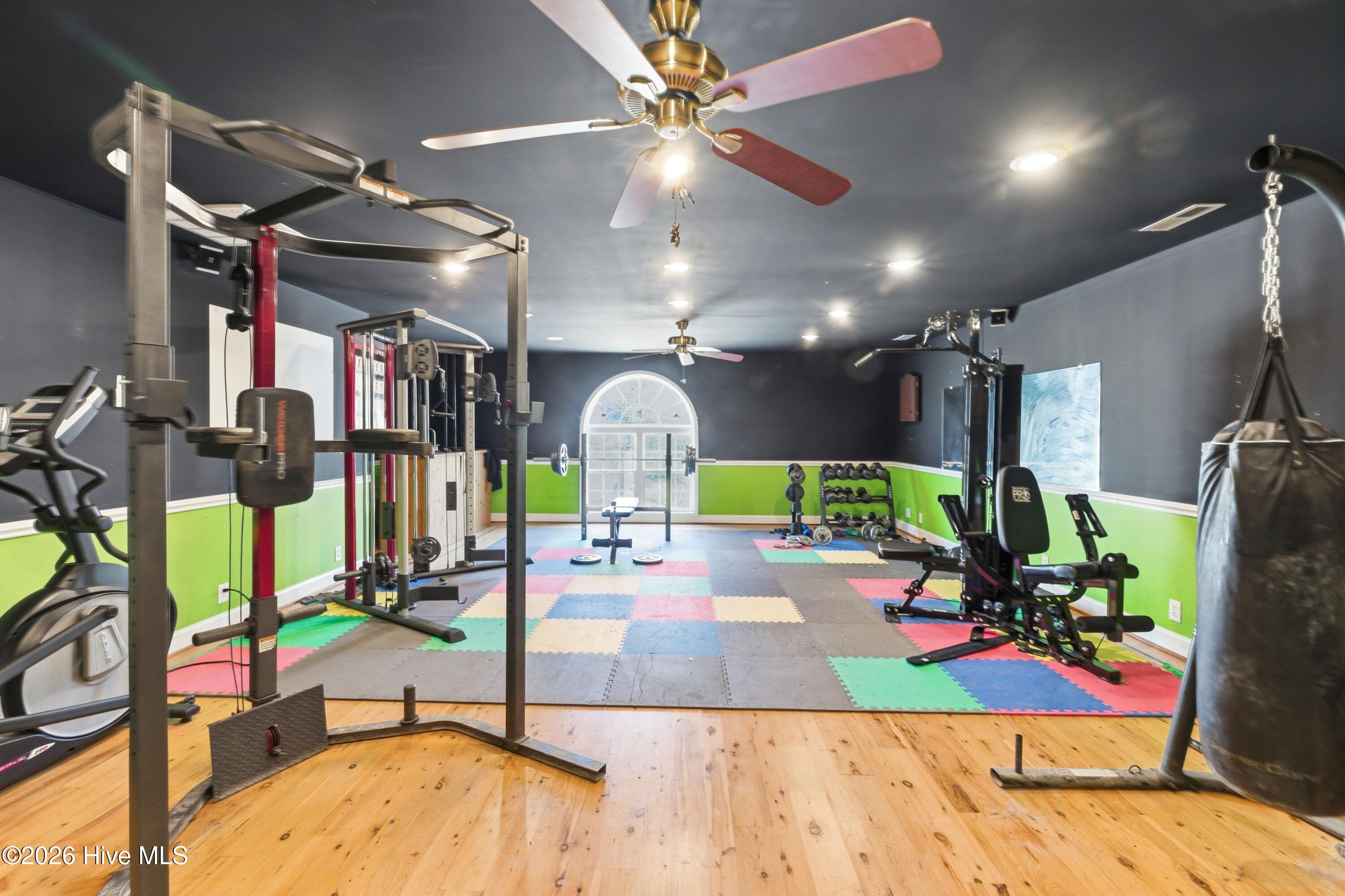 100564216 | Photo 41