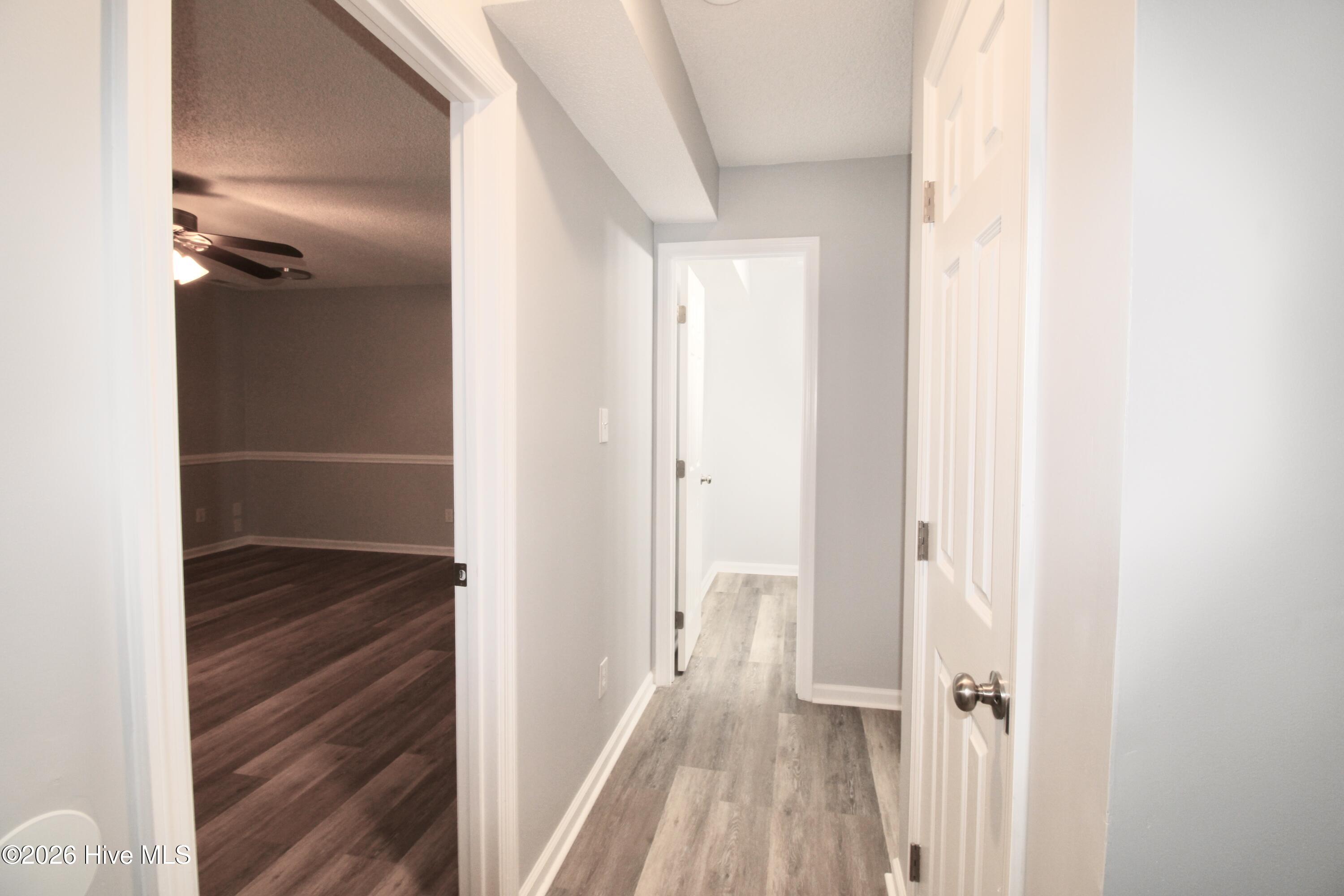 100555902 | Photo 18