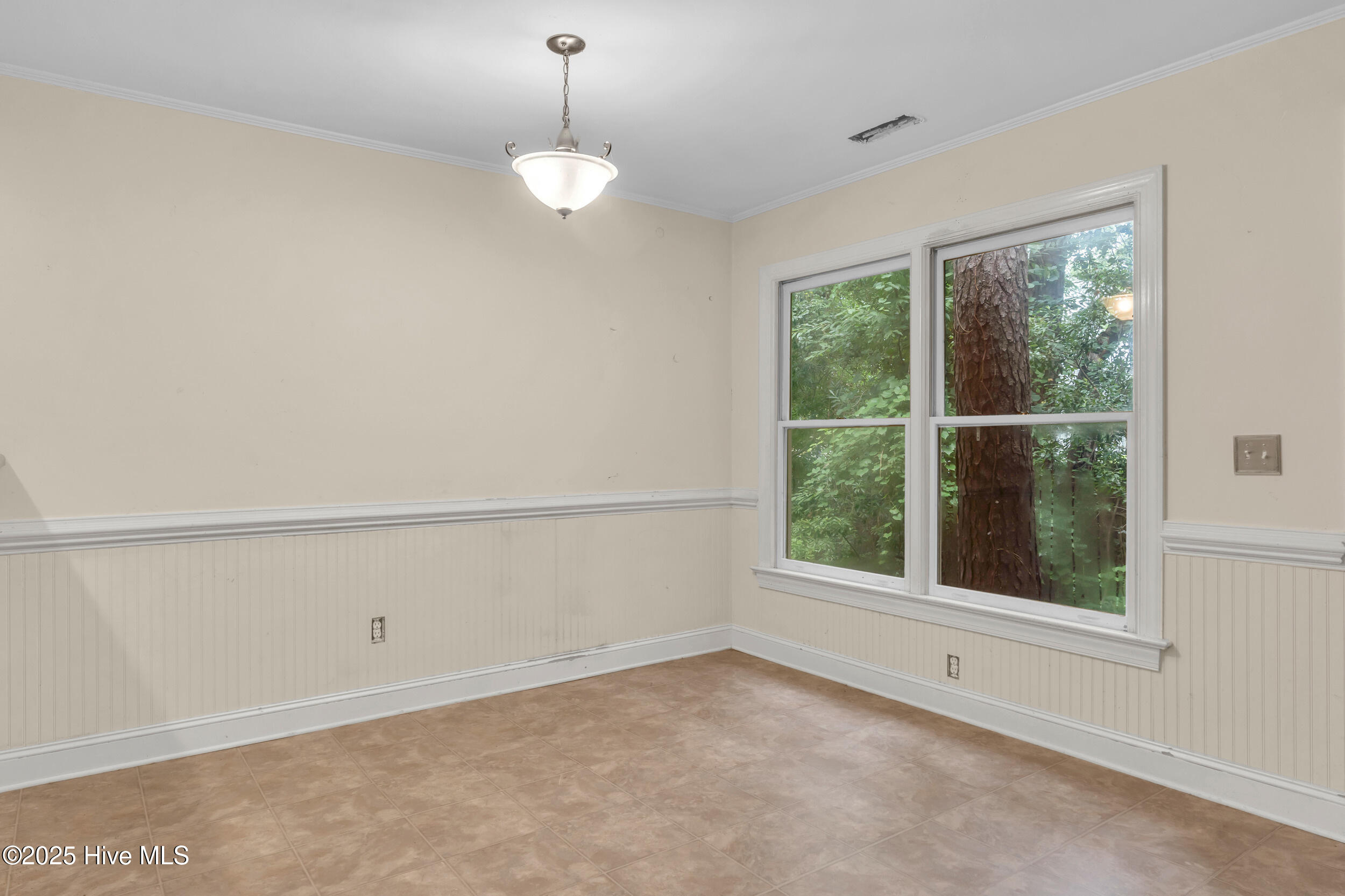 3004 Wickford Road, Wilmington, NC 28409 – photo 12: Kitchen Dining/Den