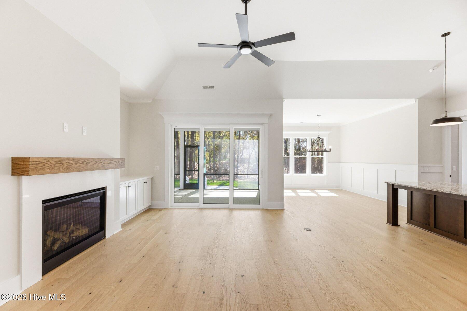 100541579 | Photo 10