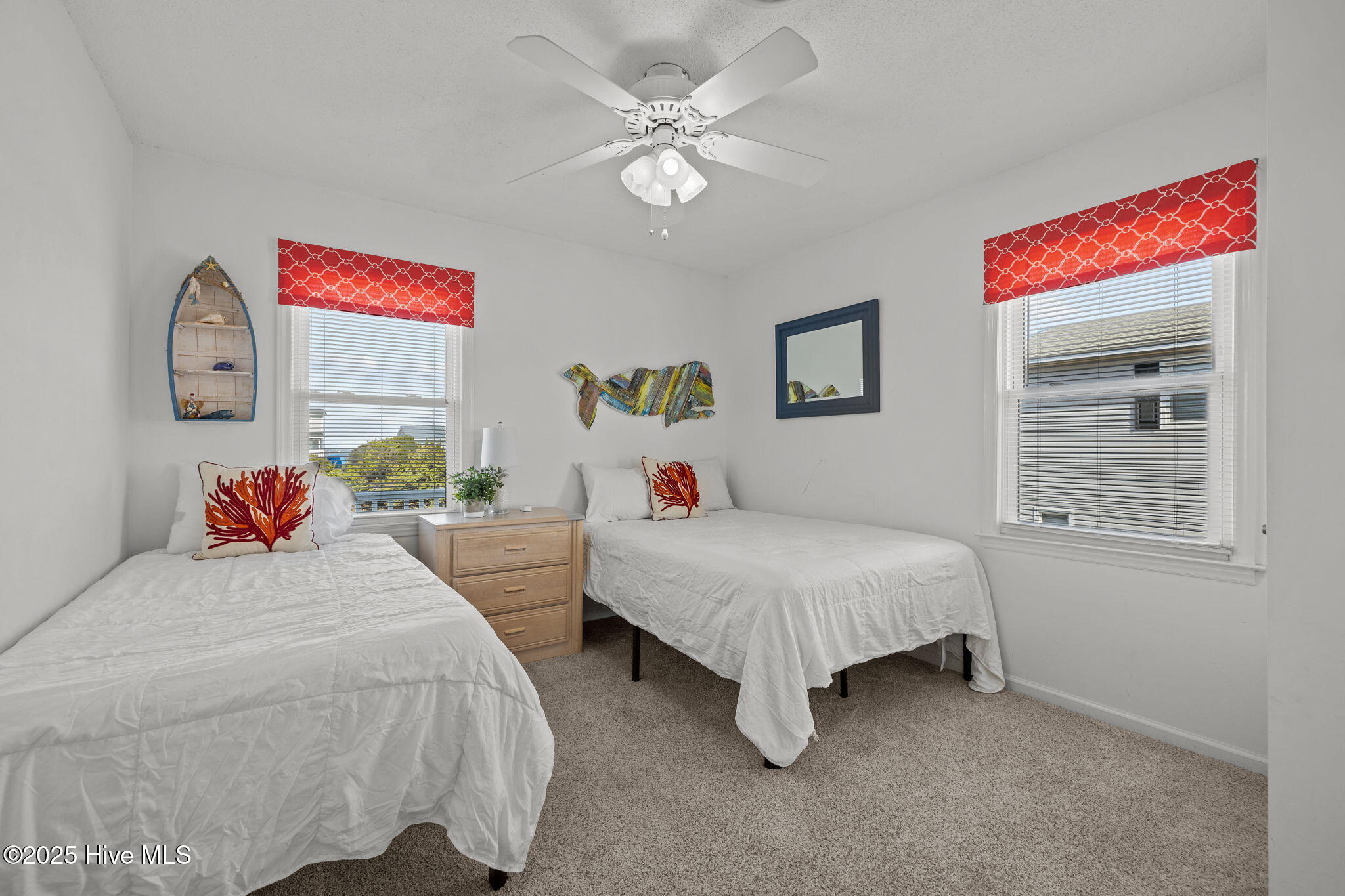 100543368 | Photo 25