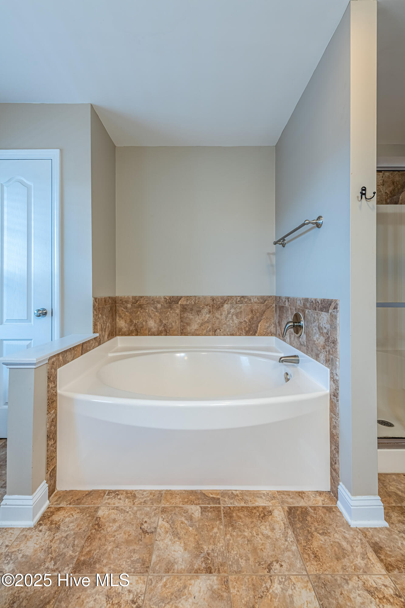 100546682 | Photo 33