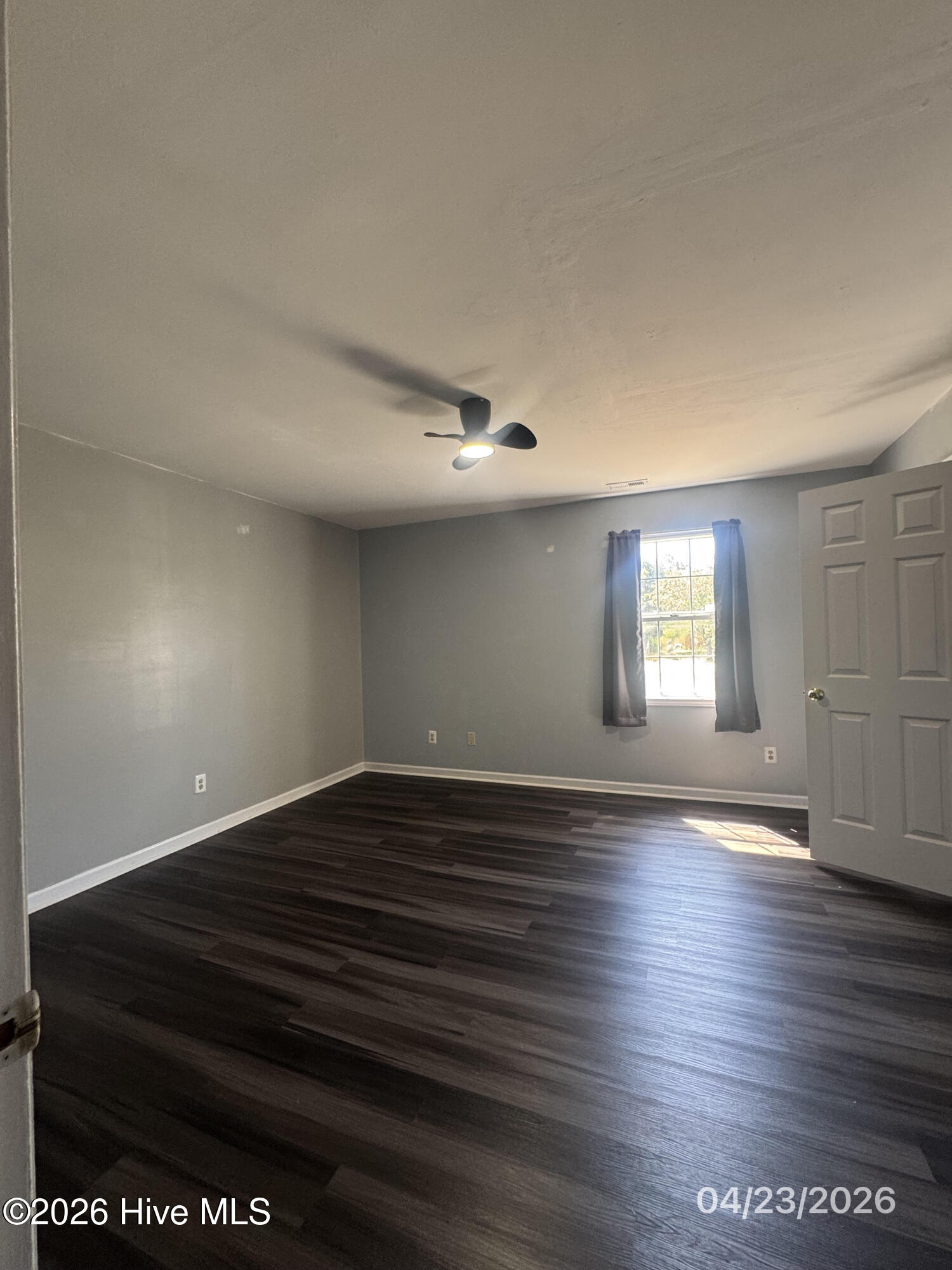 100569491 | Photo 15