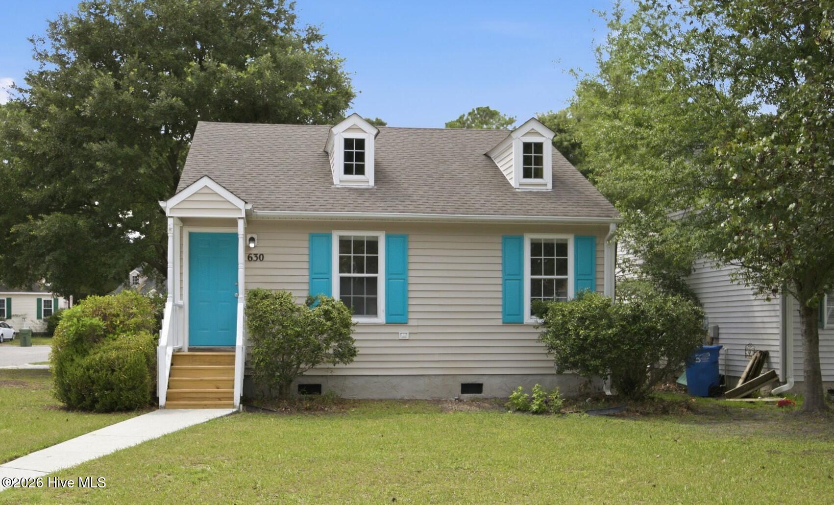 Listing photograph for 630 Varsity Drive, Wilmington, NC 28403