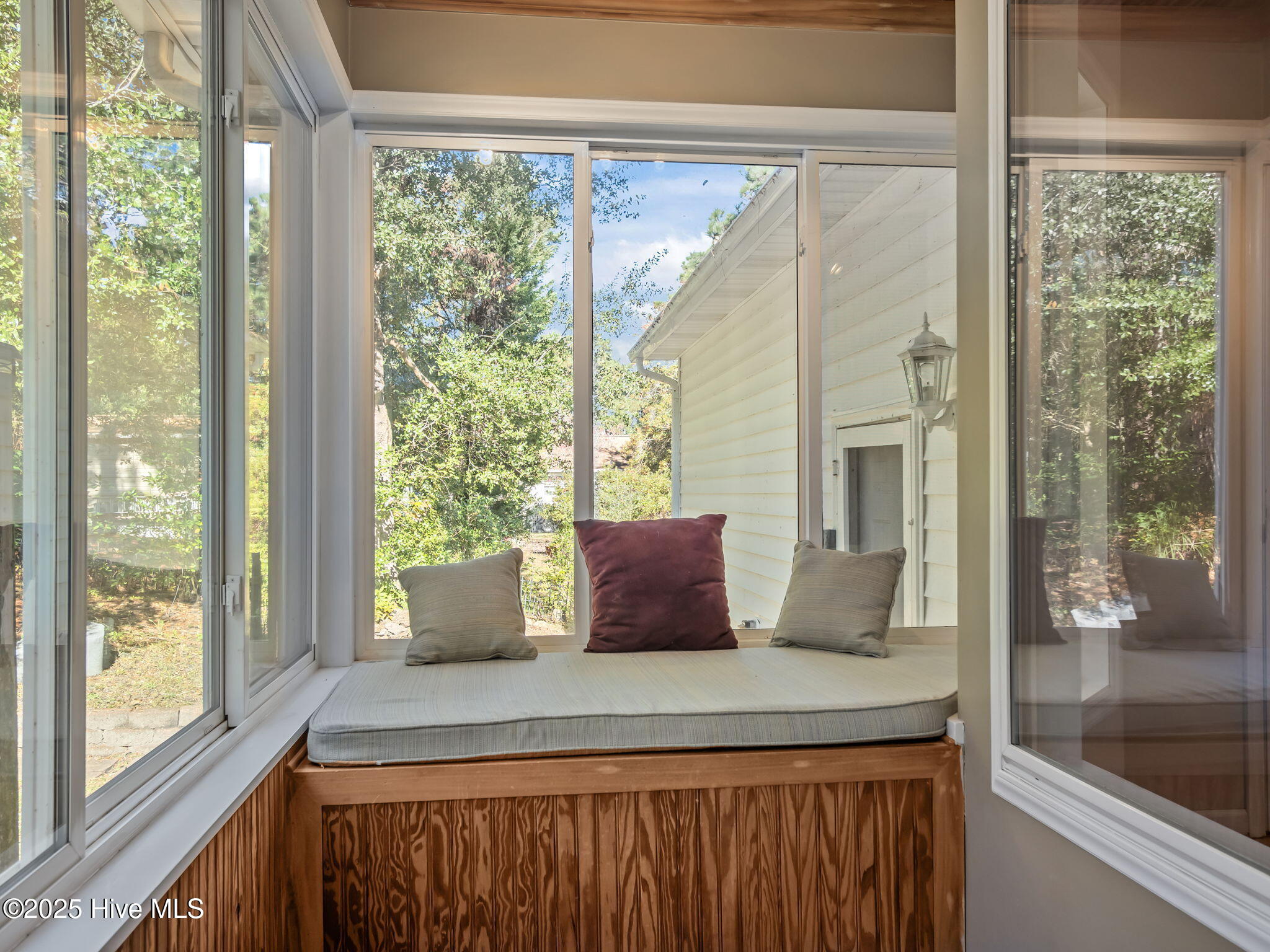 100540232 | Photo 18