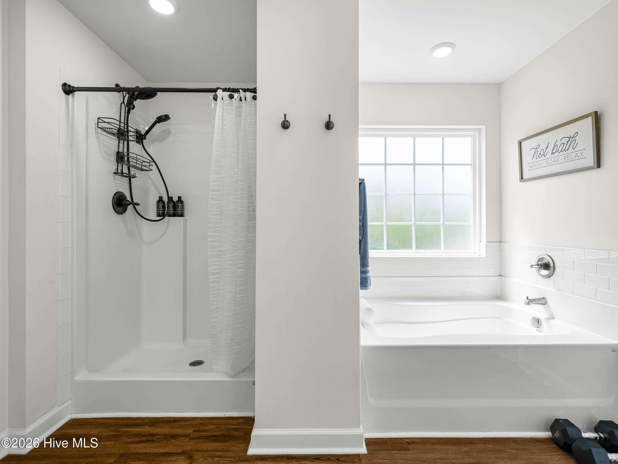 100570237 | Photo 59