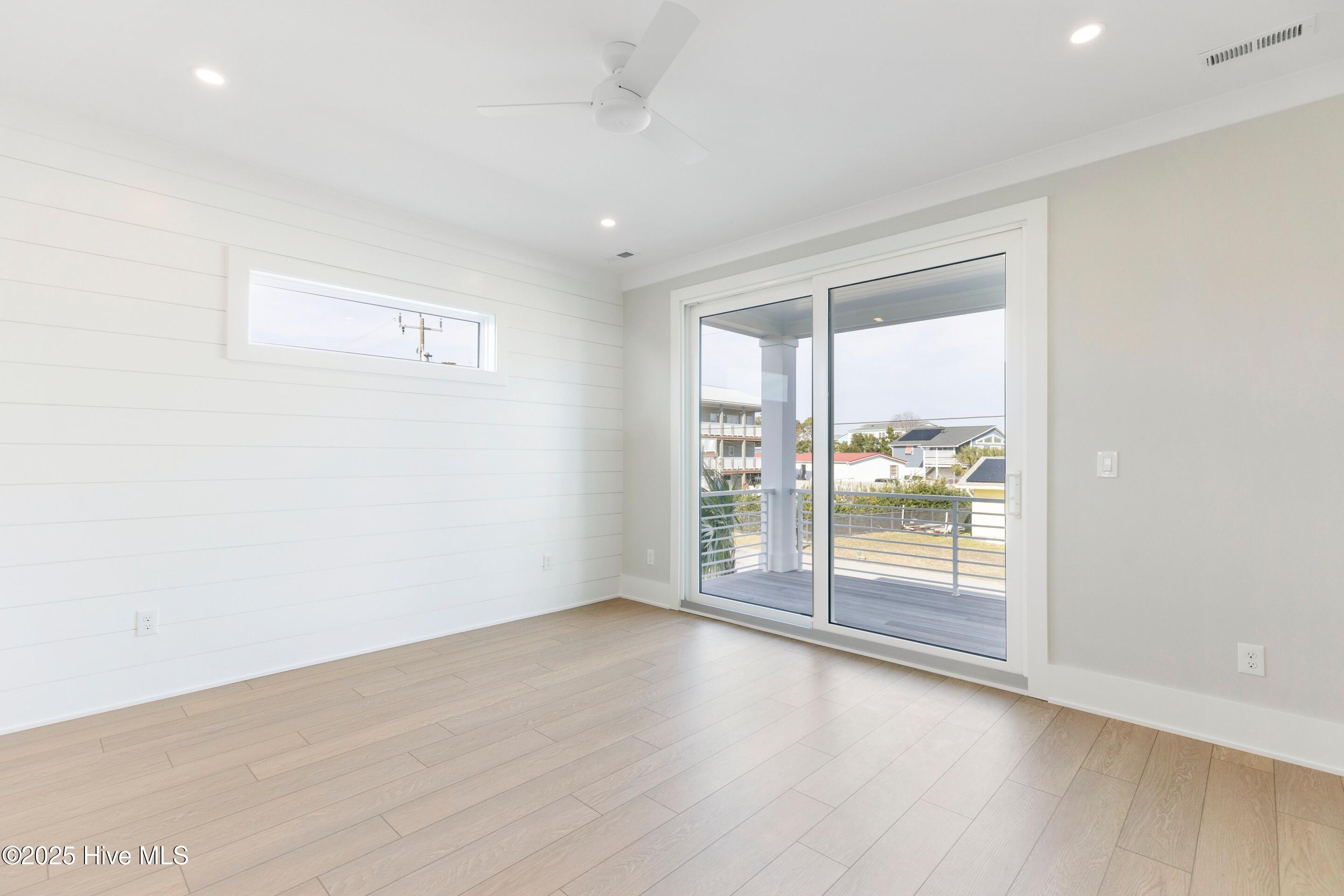 100544880 | Photo 29