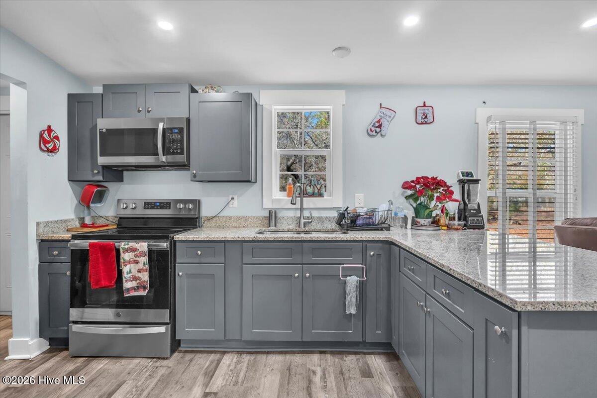 100548793 | Photo 17