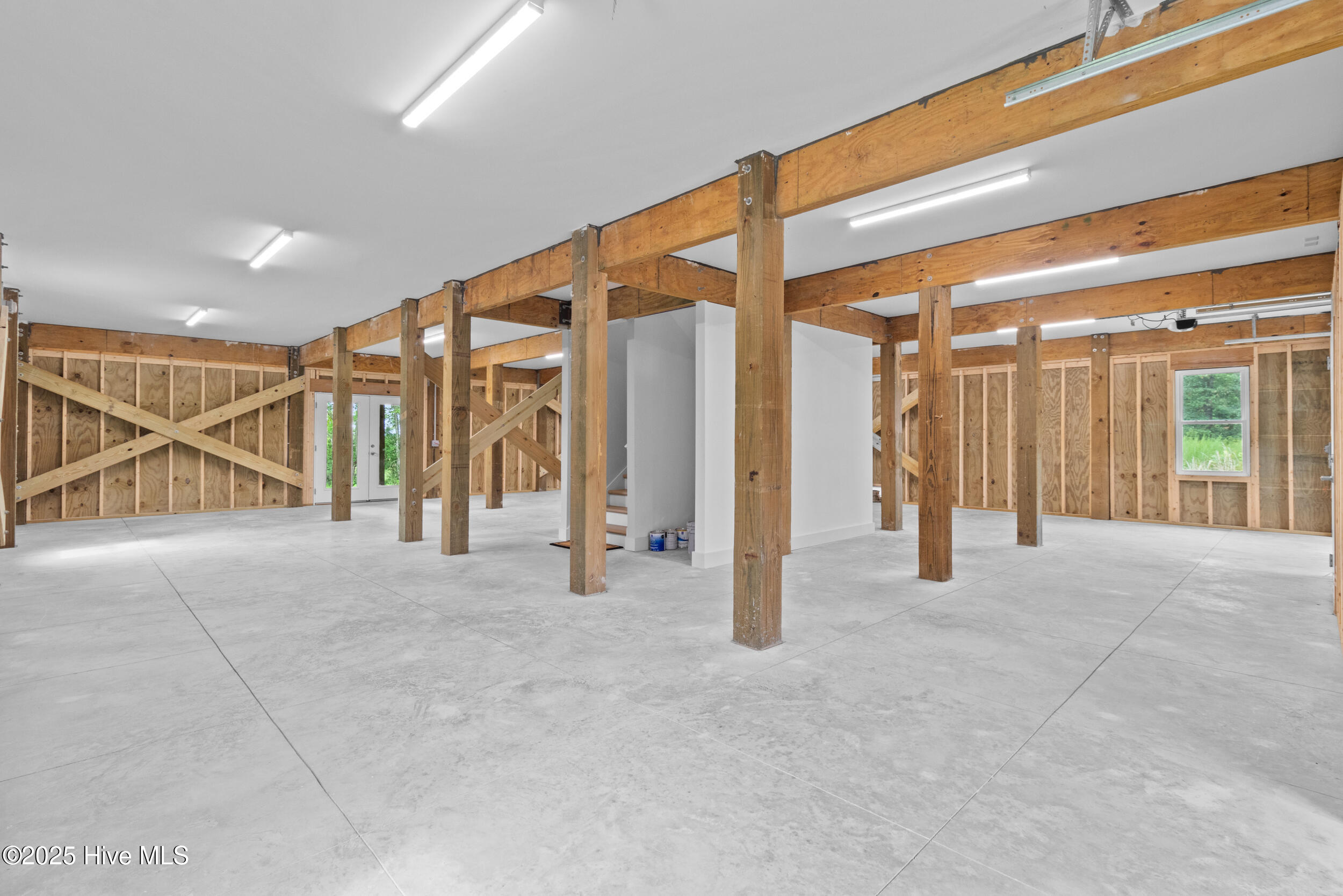 100524139 | Photo 52