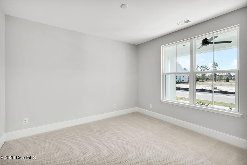 100550768 | Photo 33