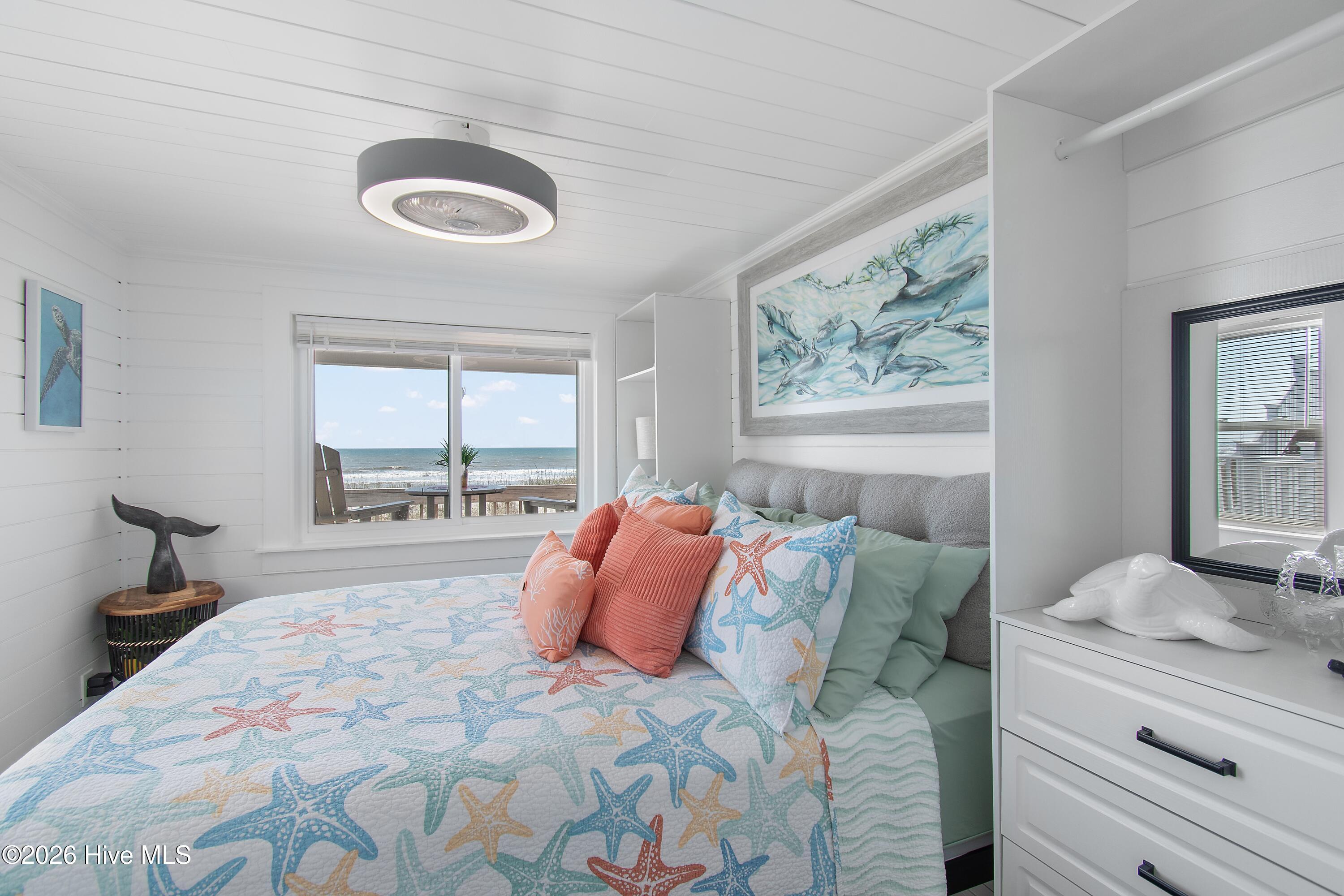 100567968 | Photo 32