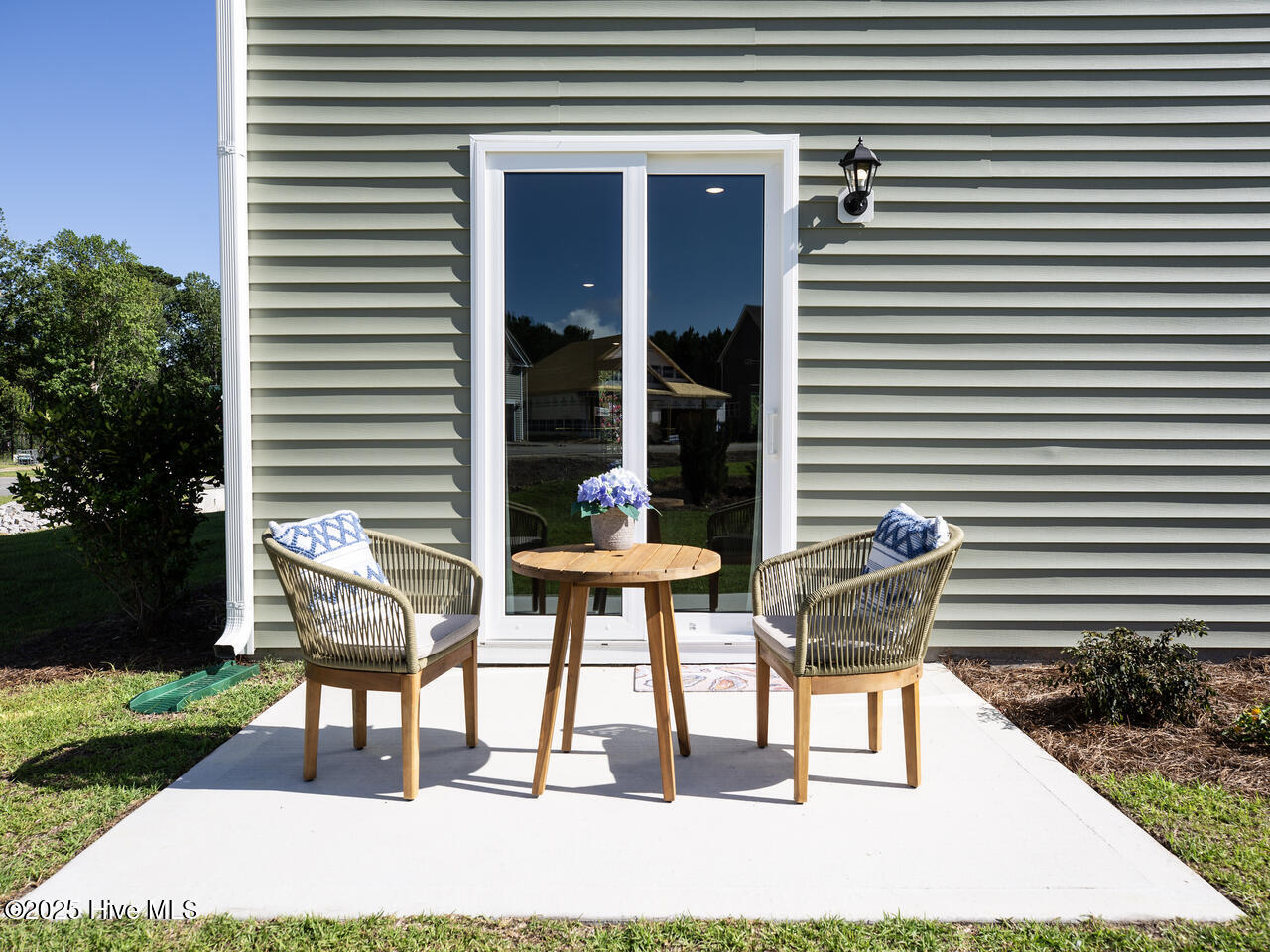 100552167 | Photo 43