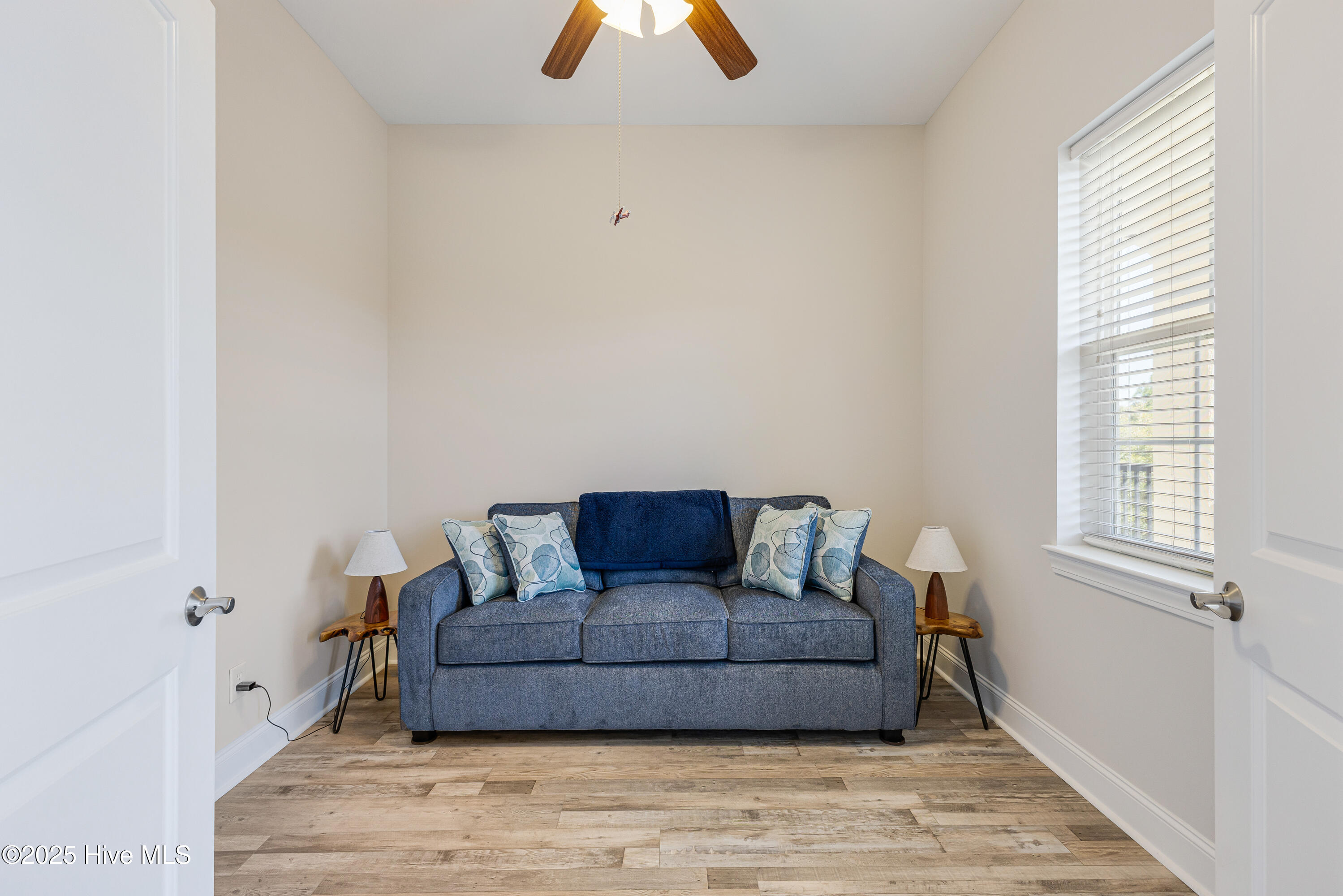 100489556 | Photo 30