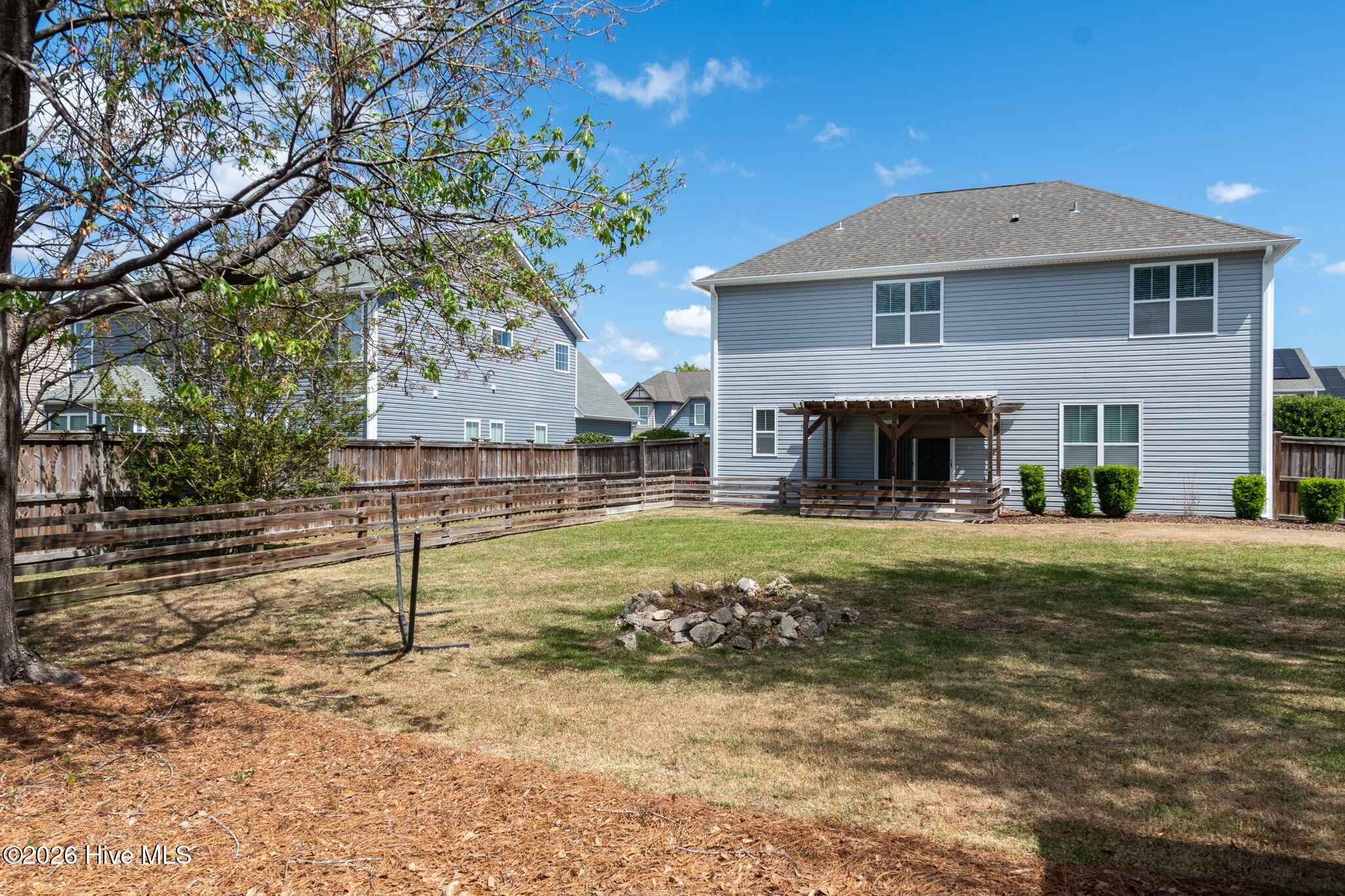 100565105 | Photo 35