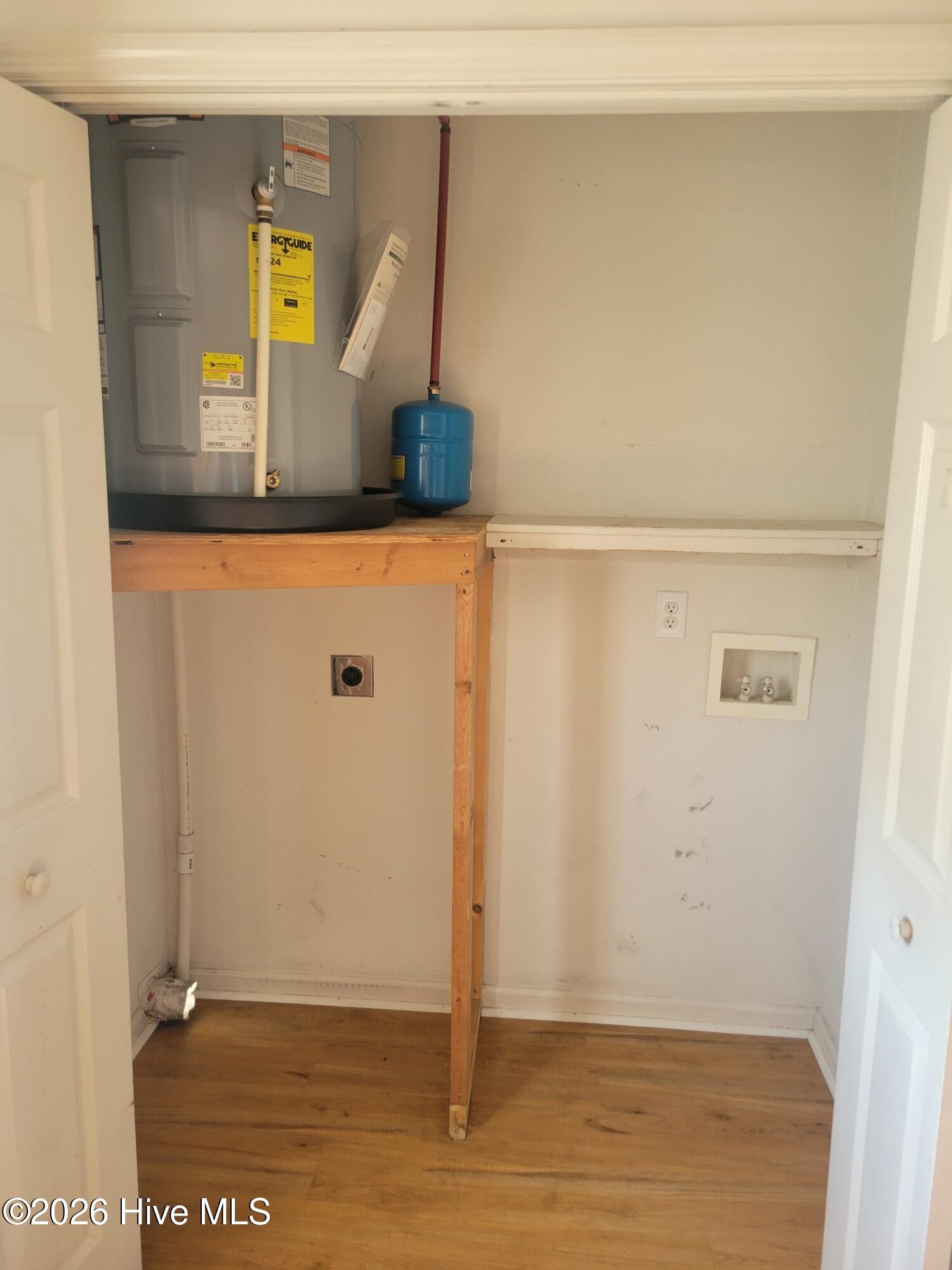 100563127 | Photo 10