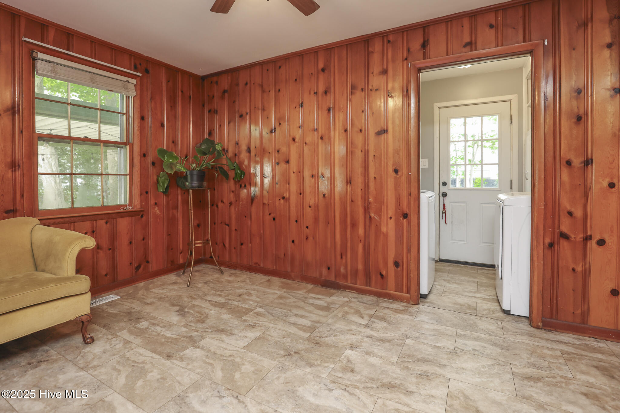 100524871 | Photo 27