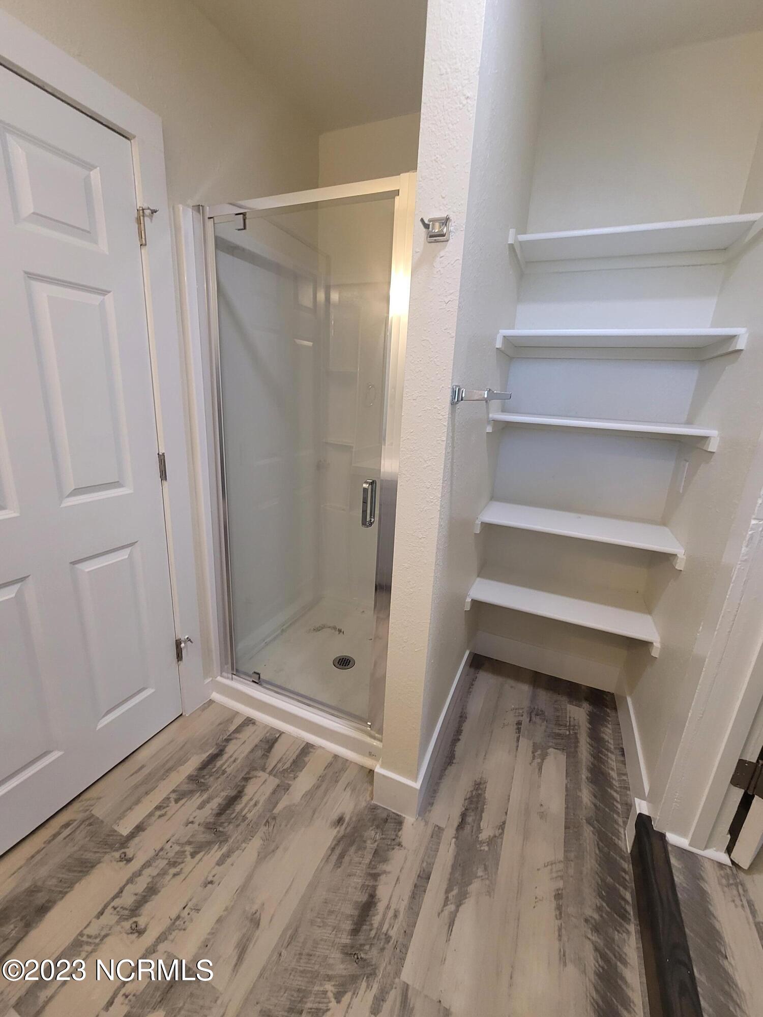 100566381 | Photo 17