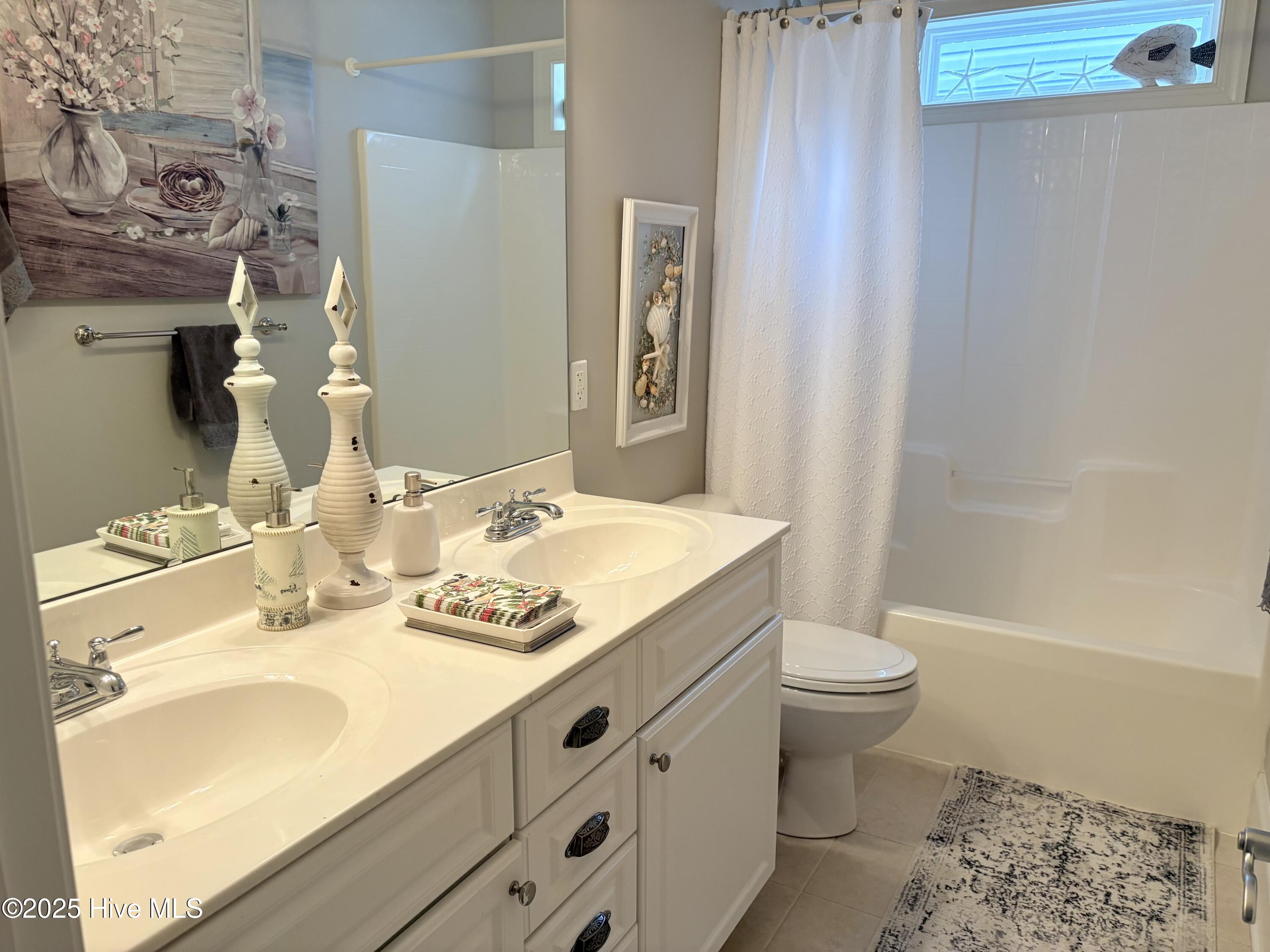 100525982 | Photo 85