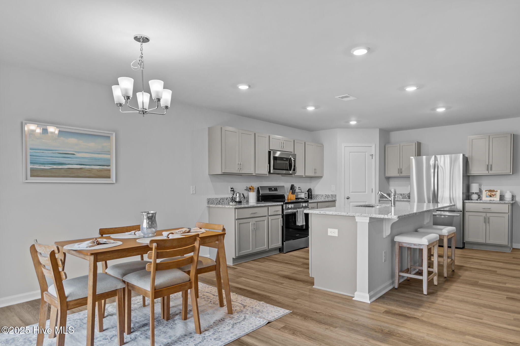 100532150 | Photo 27