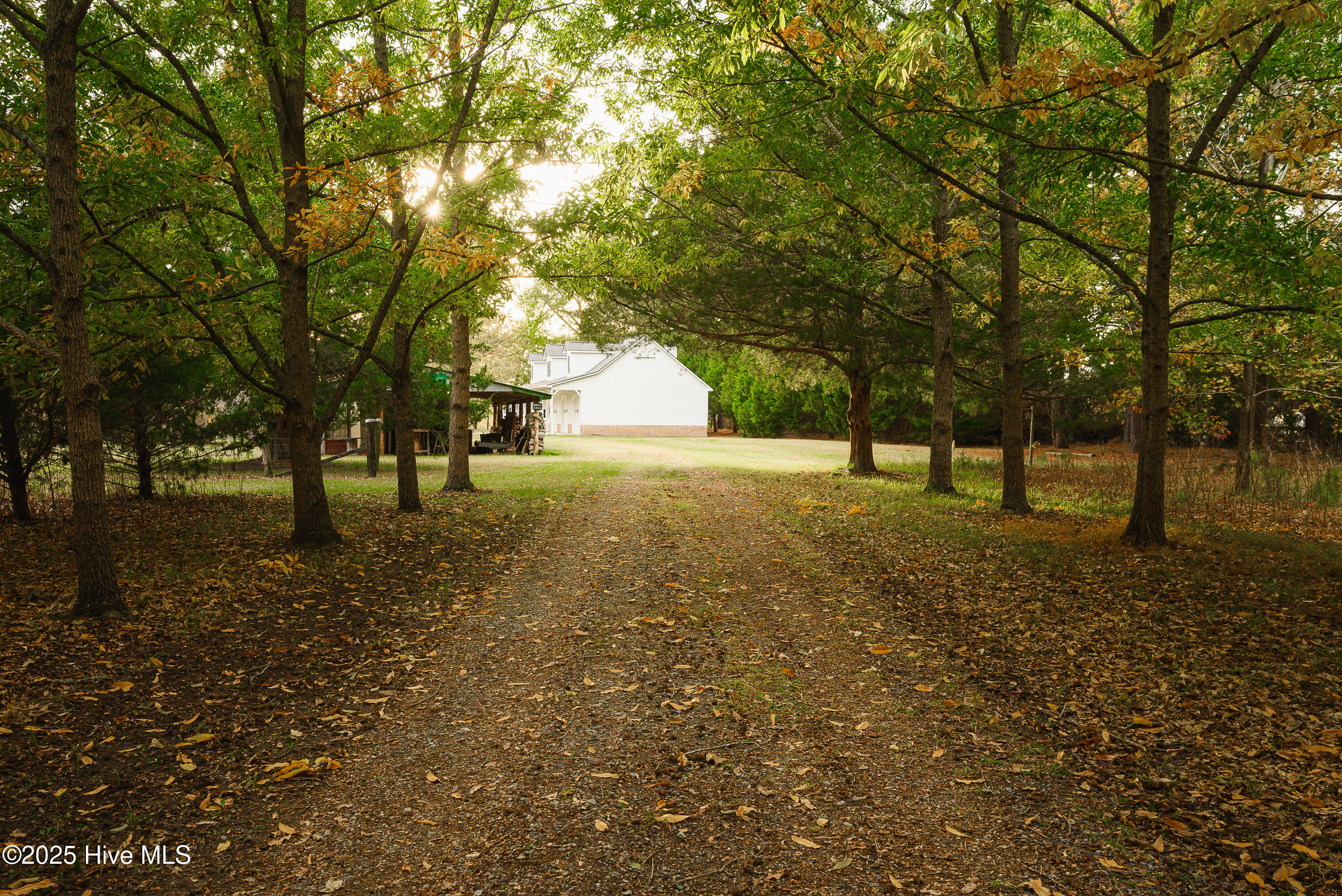 Private drive to secondary dwelling