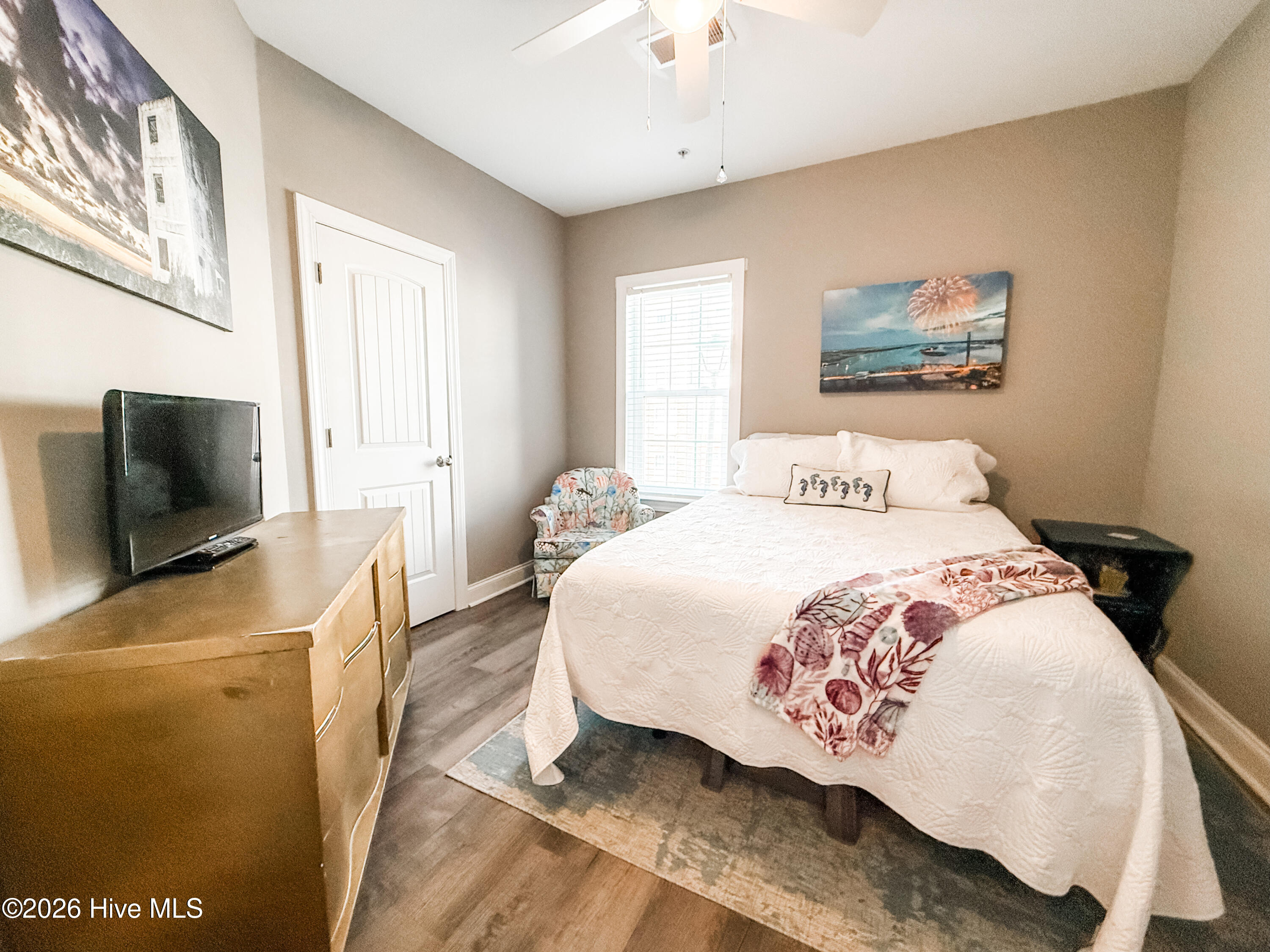 100554593 | Photo 31