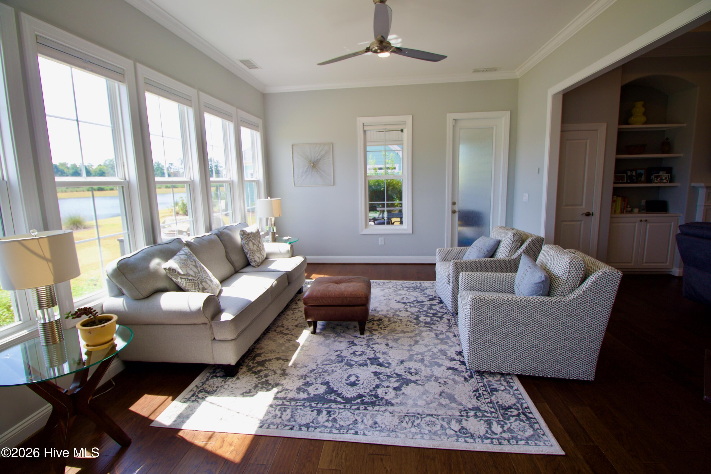 100549571 | Photo 24