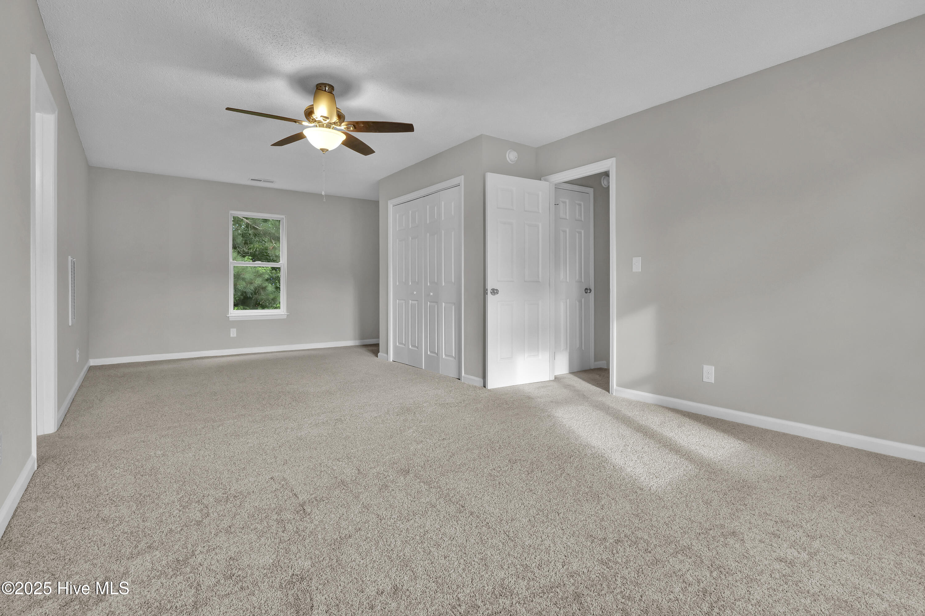 100519530 | Photo 22