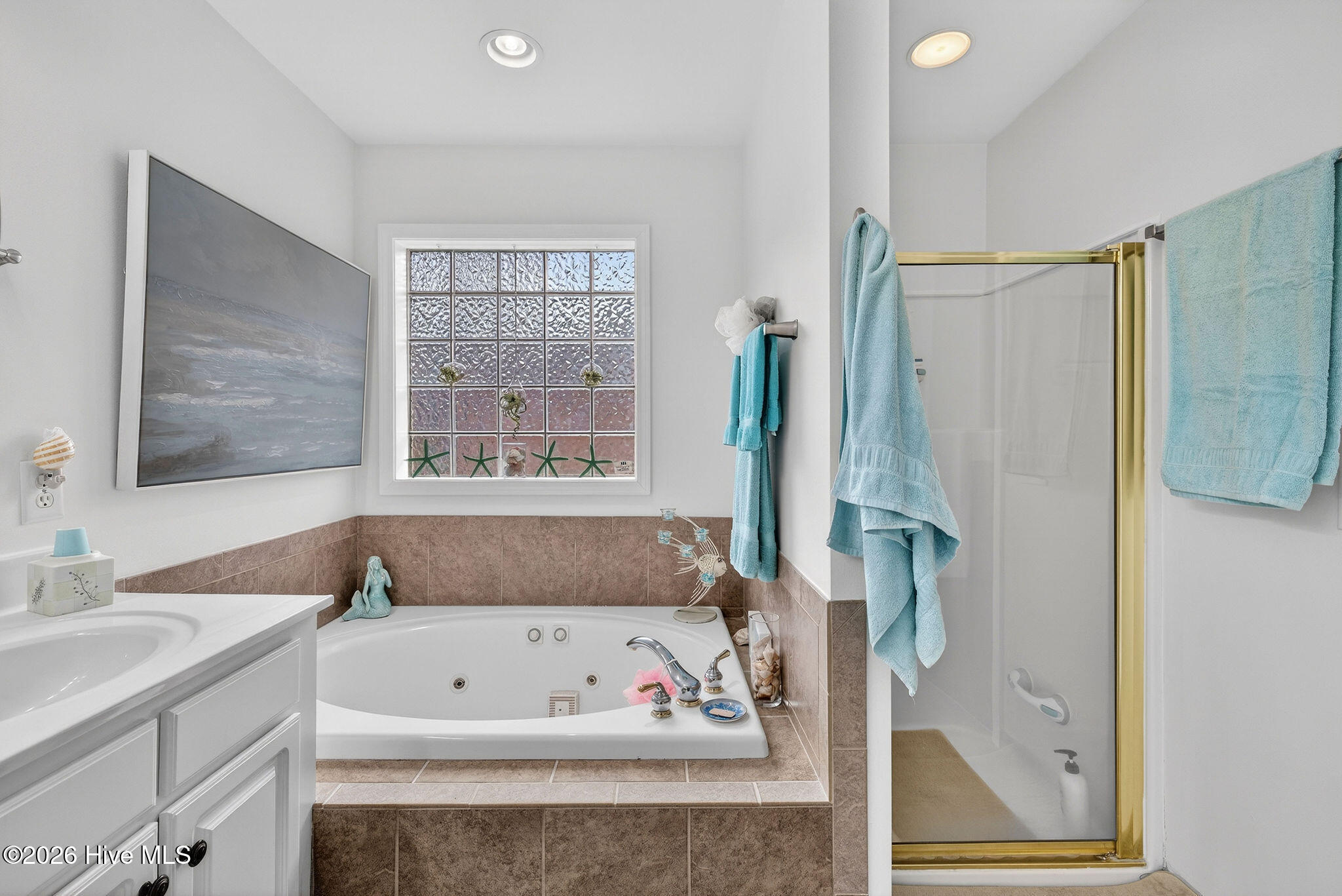 100557092 | Photo 26