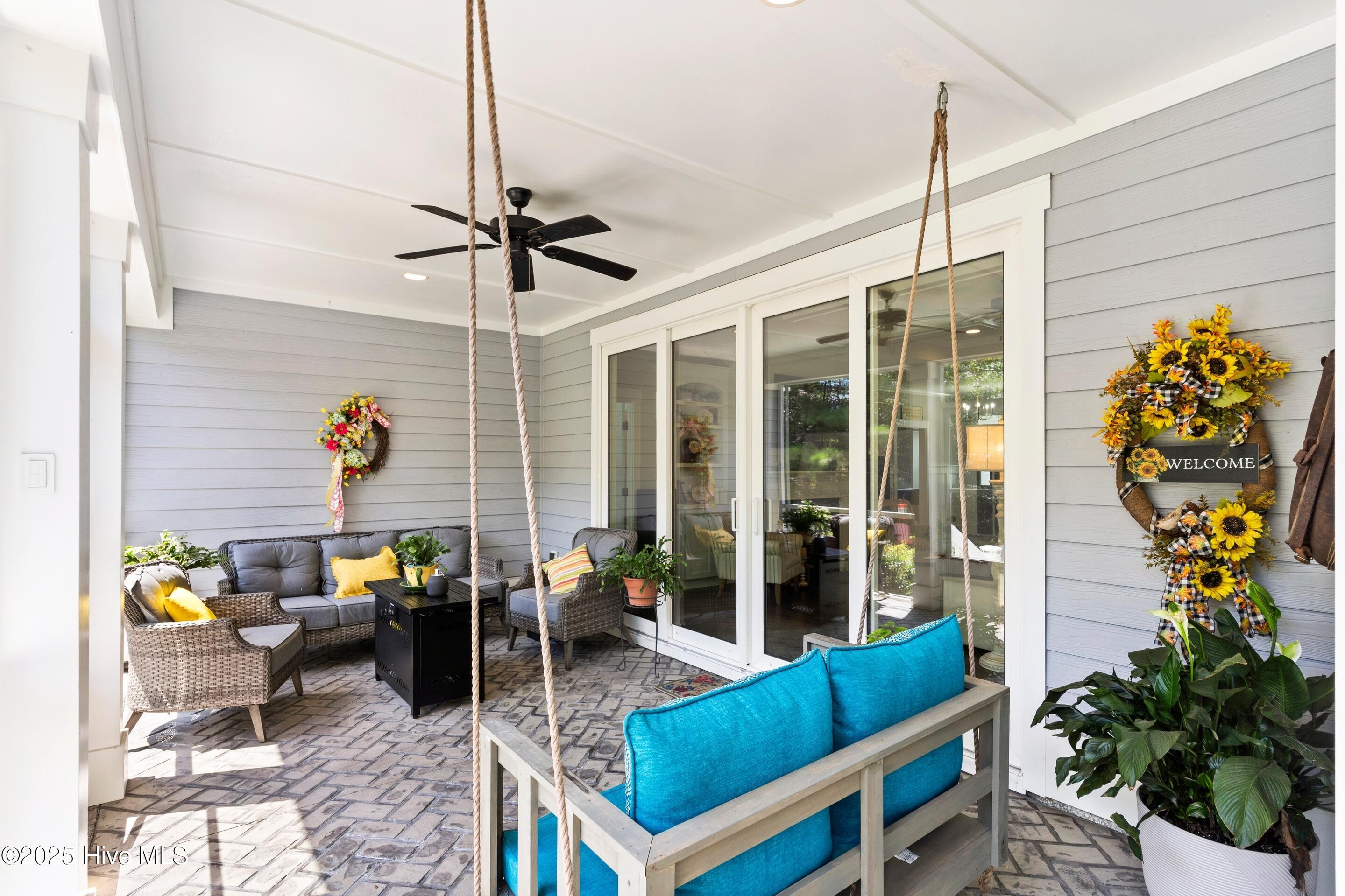 100527117 | Photo 35