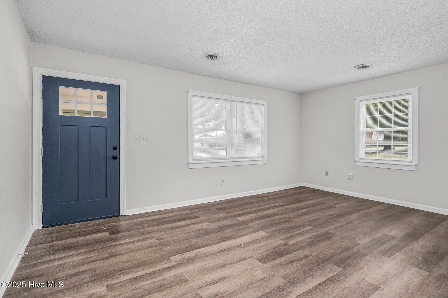 005-903MartinLutherKingJuniorDrive-Tarbo