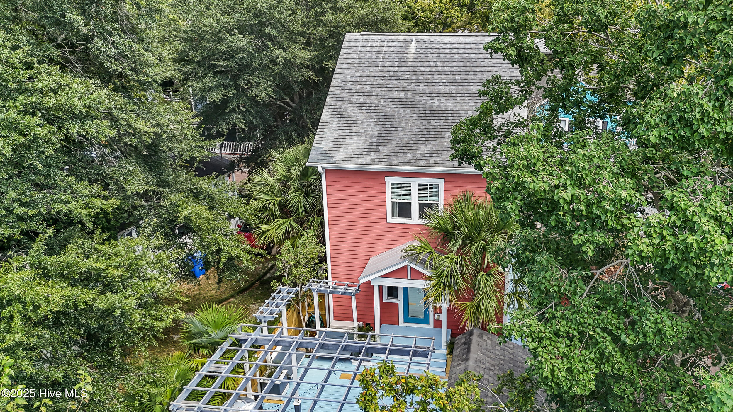 100532640 | Photo 51