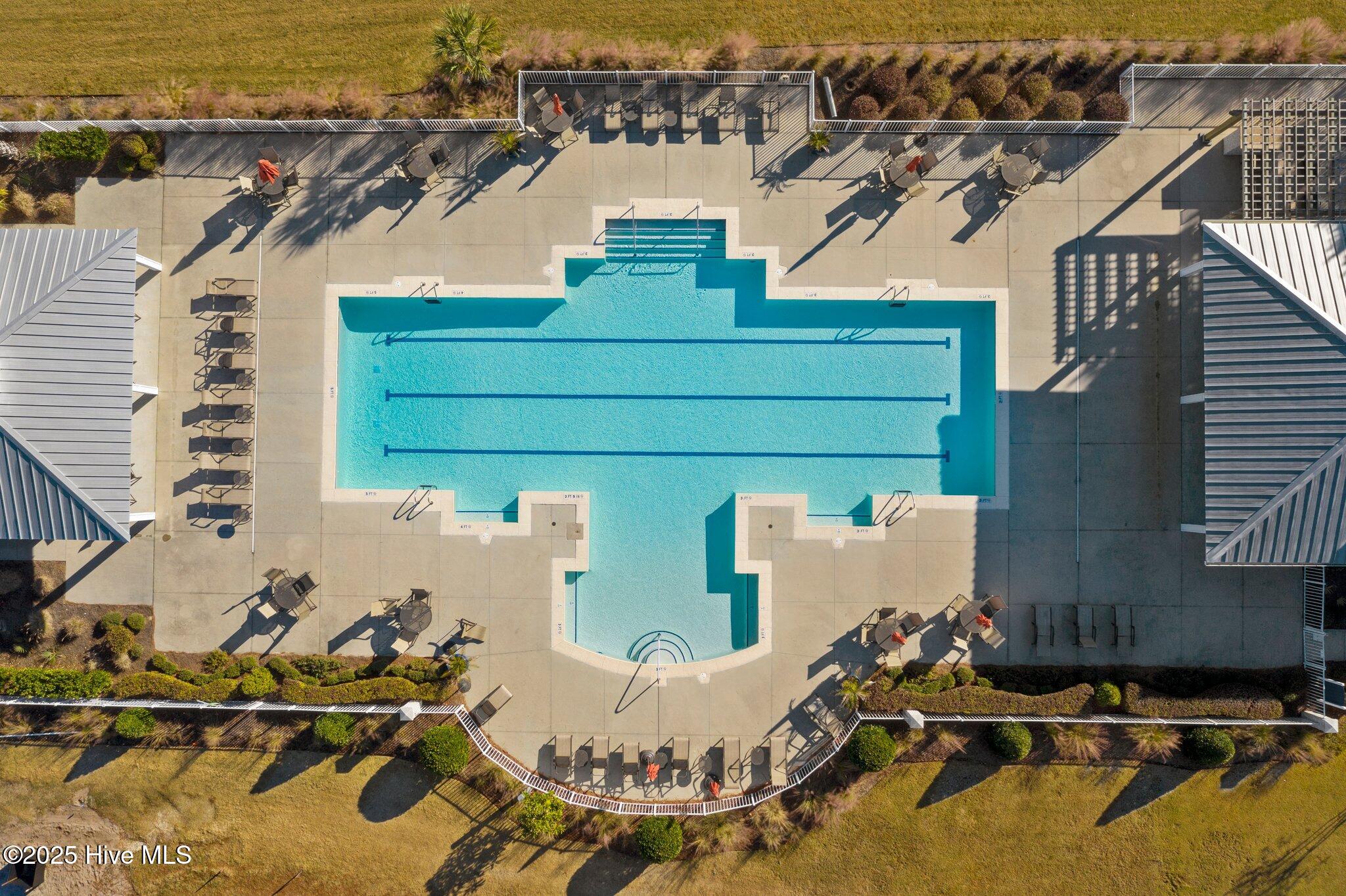 100552432 | Photo 68