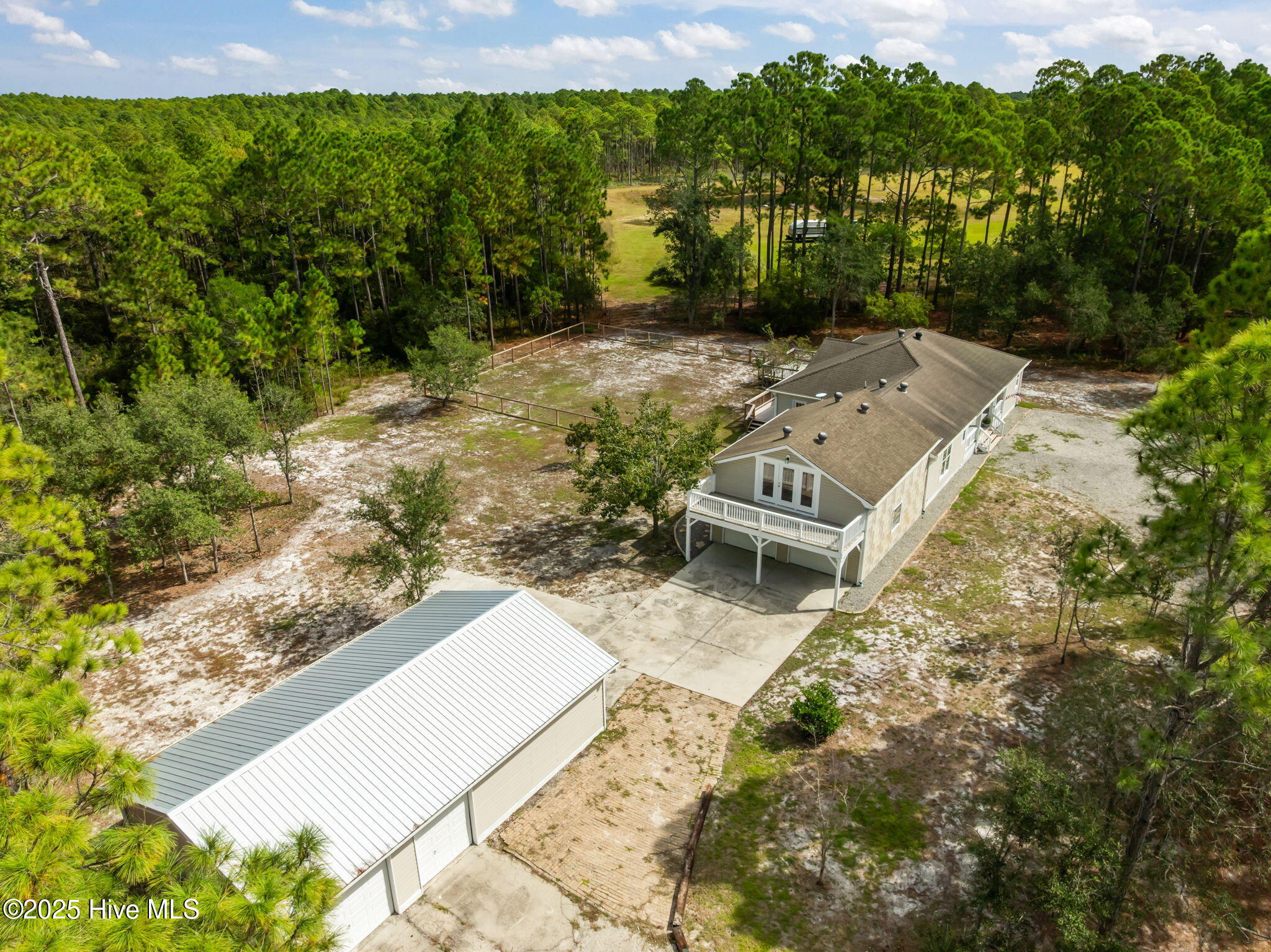 100551658 | Photo 42