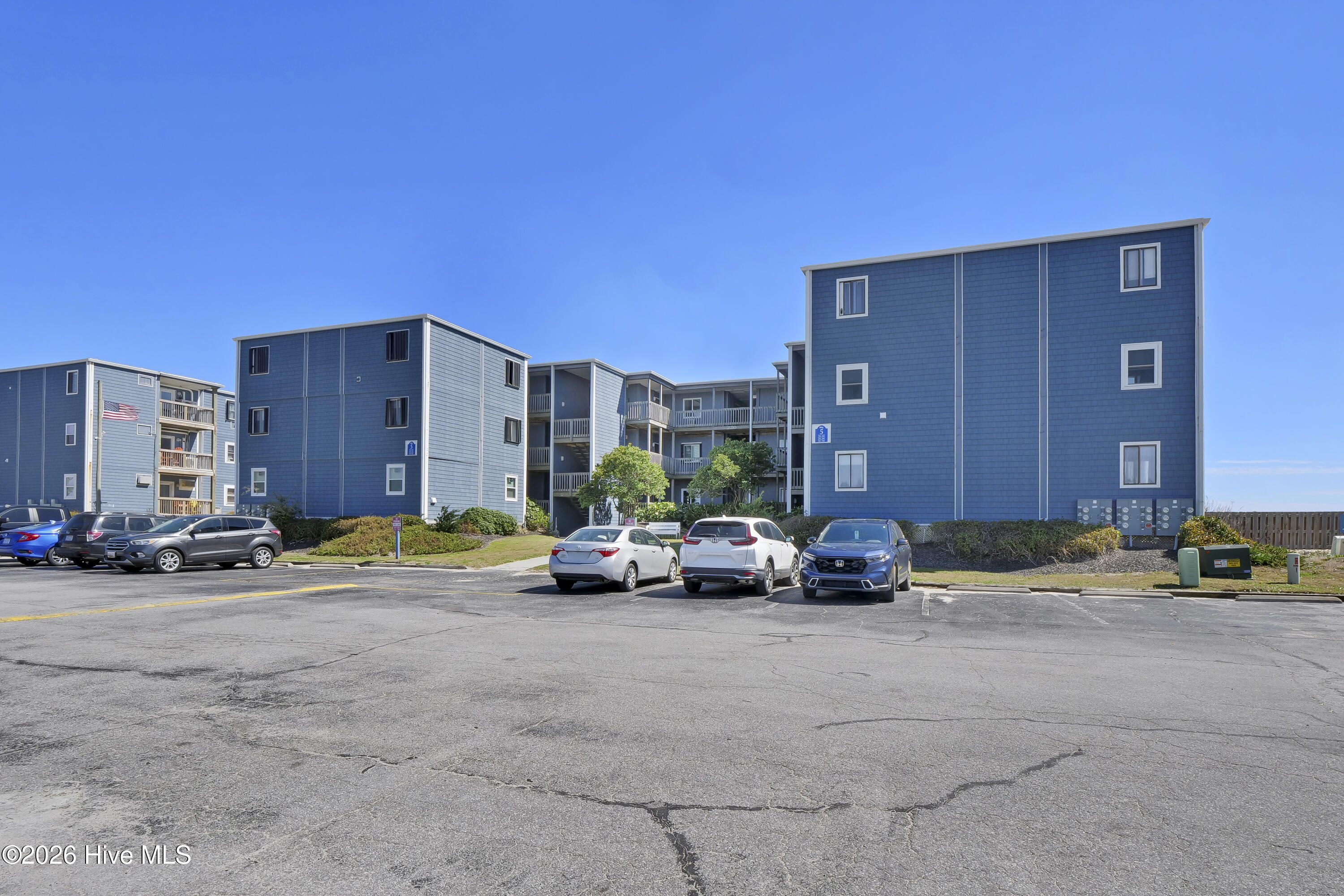 100563794 | Photo 29