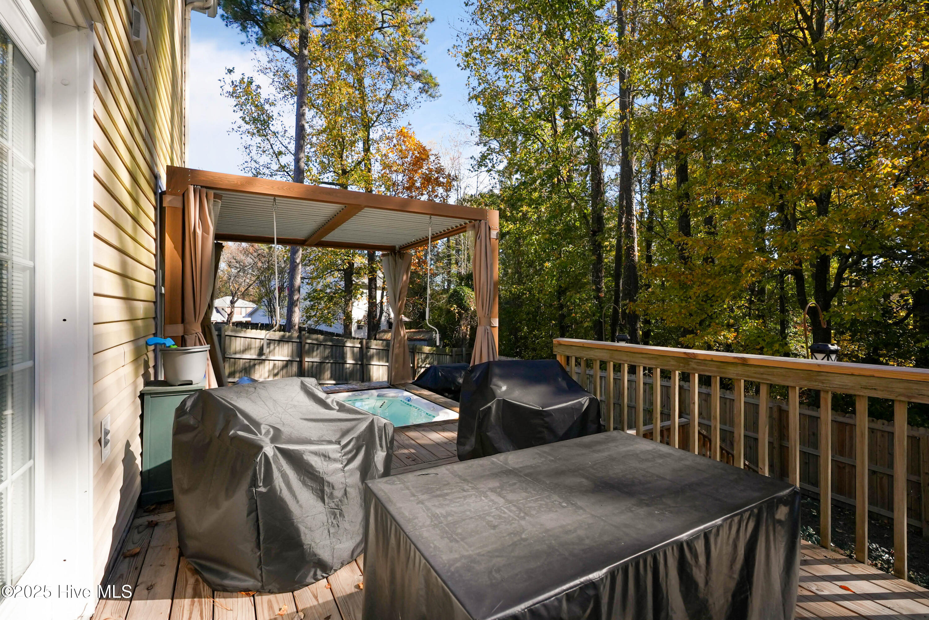 100542375 | Photo 31