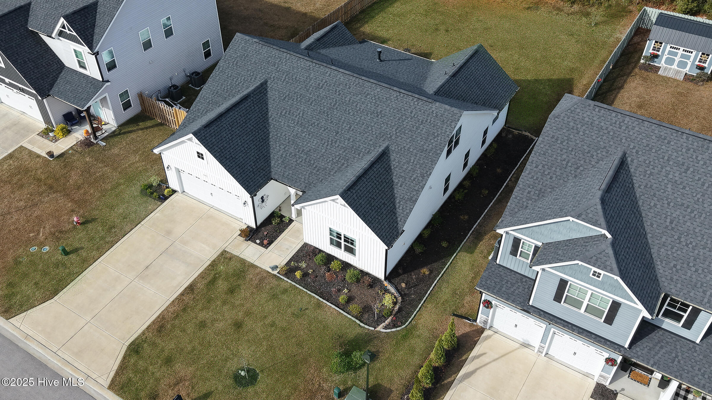 100542865 | Photo 55