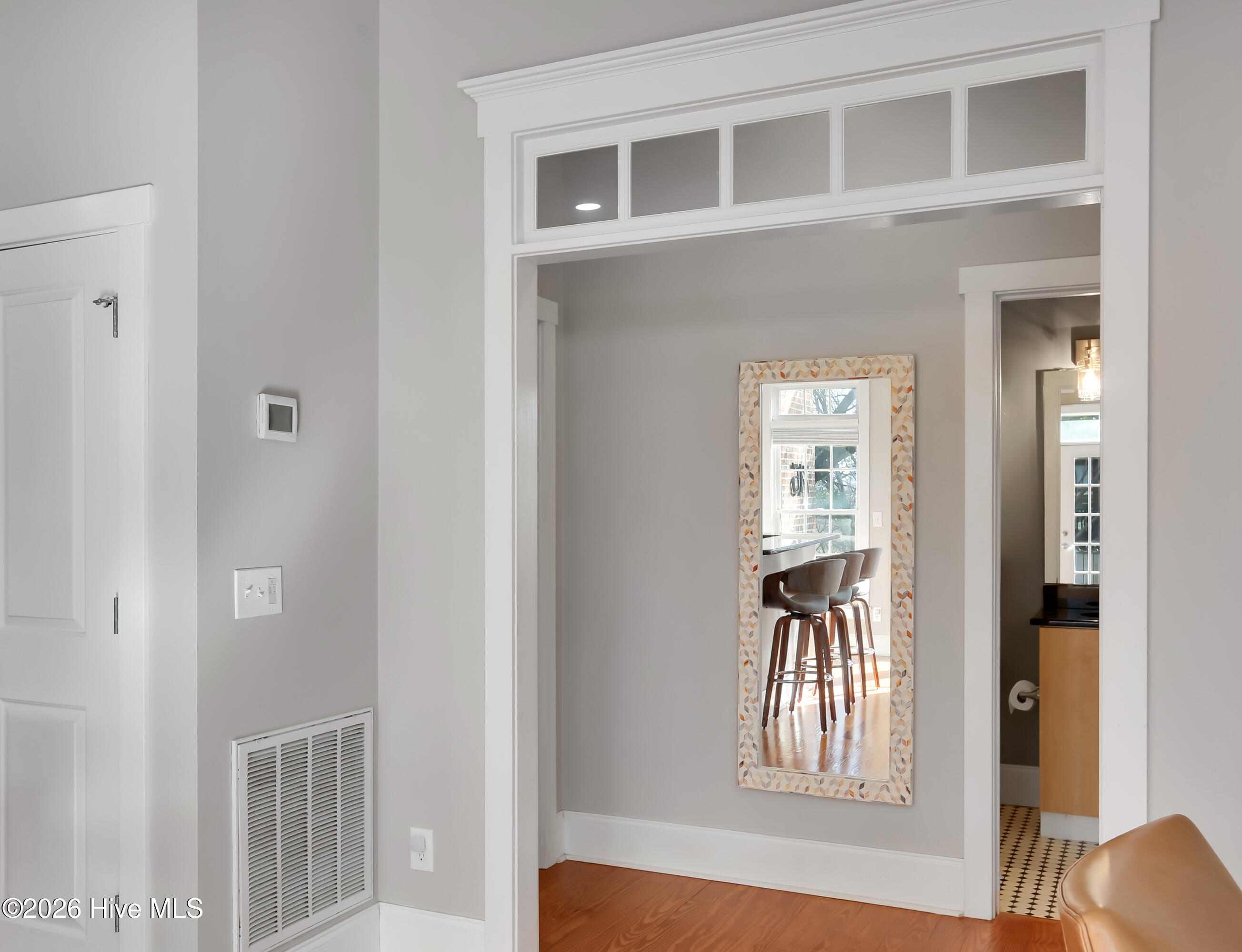 100553344 | Photo 22