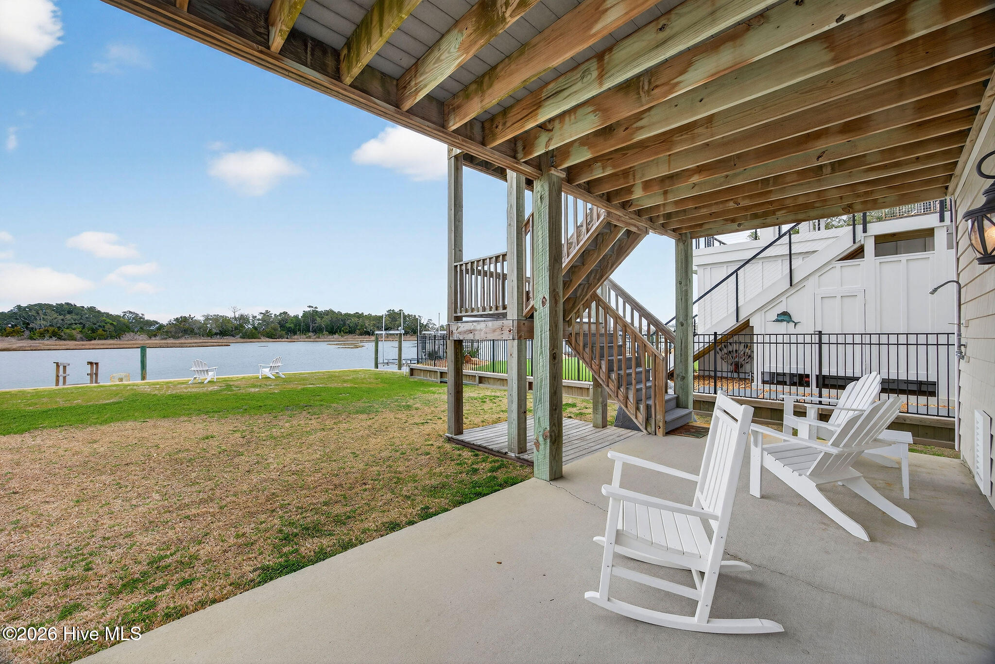 100558611 | Photo 15