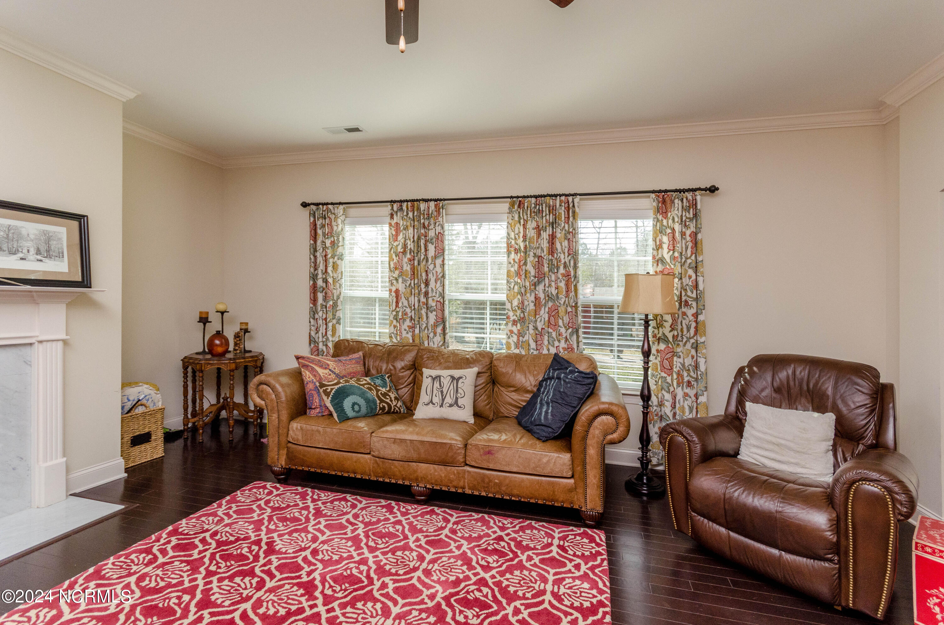 100560622 | Photo 14