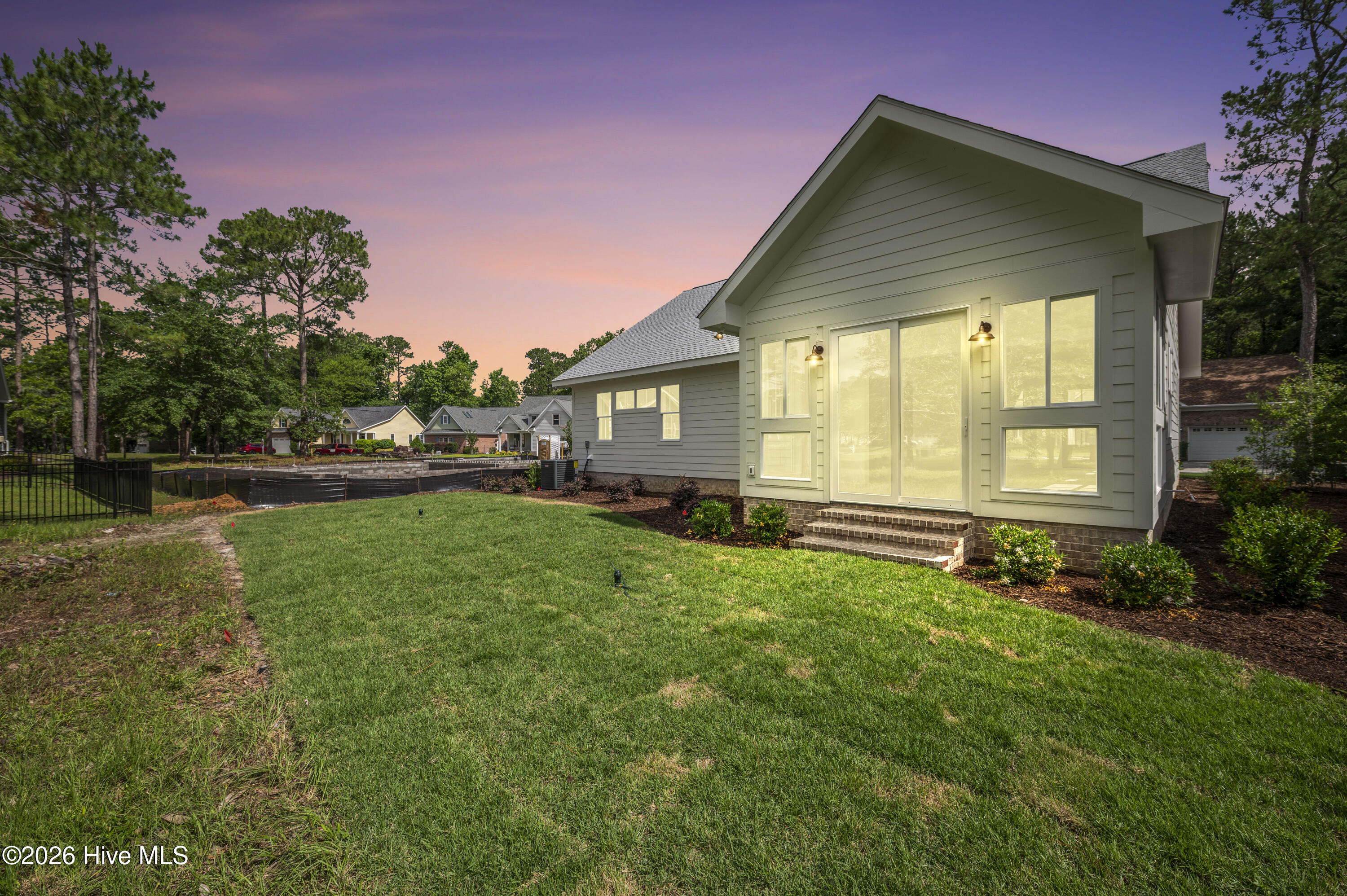 100553830 | Photo 48