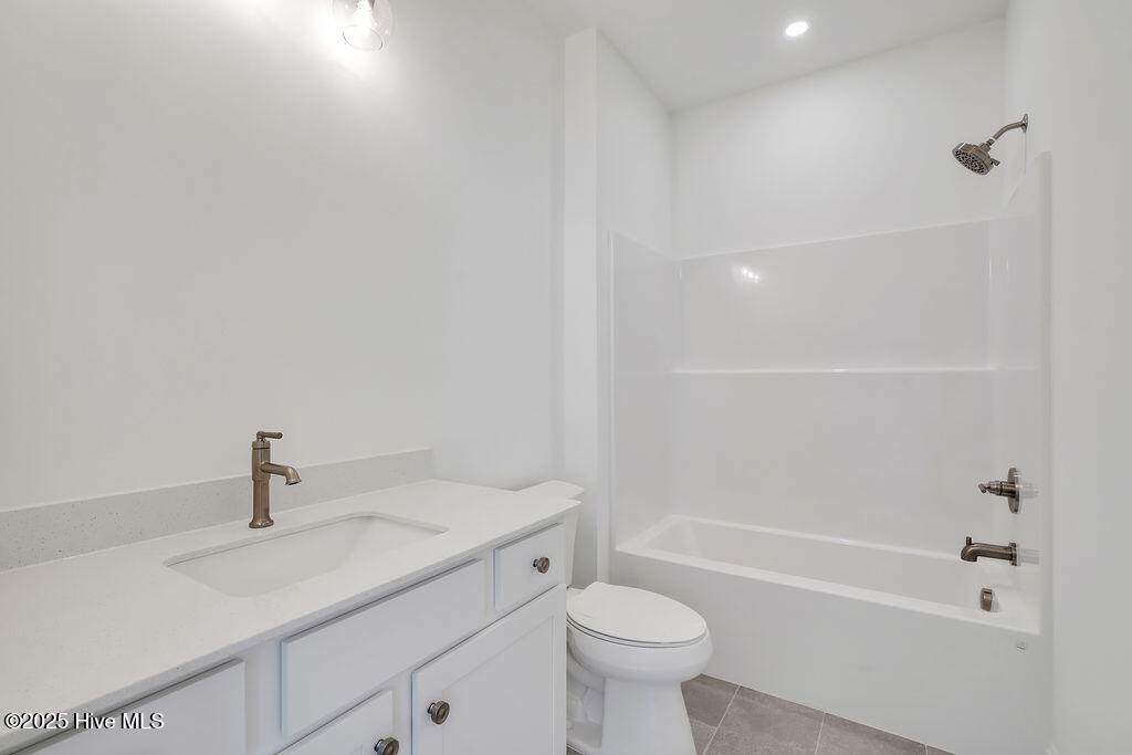 100540723 | Photo 31