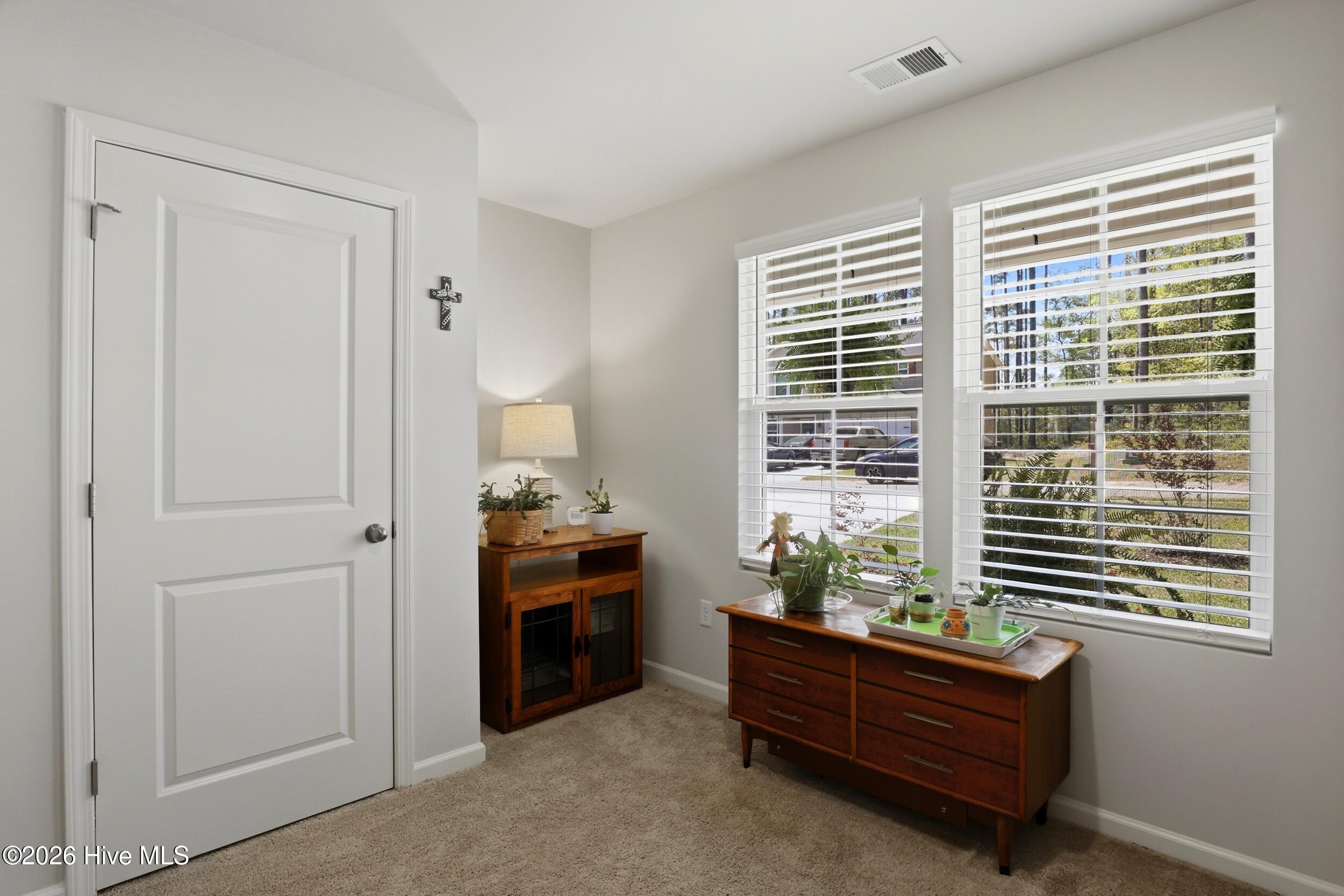 100565948 | Photo 31