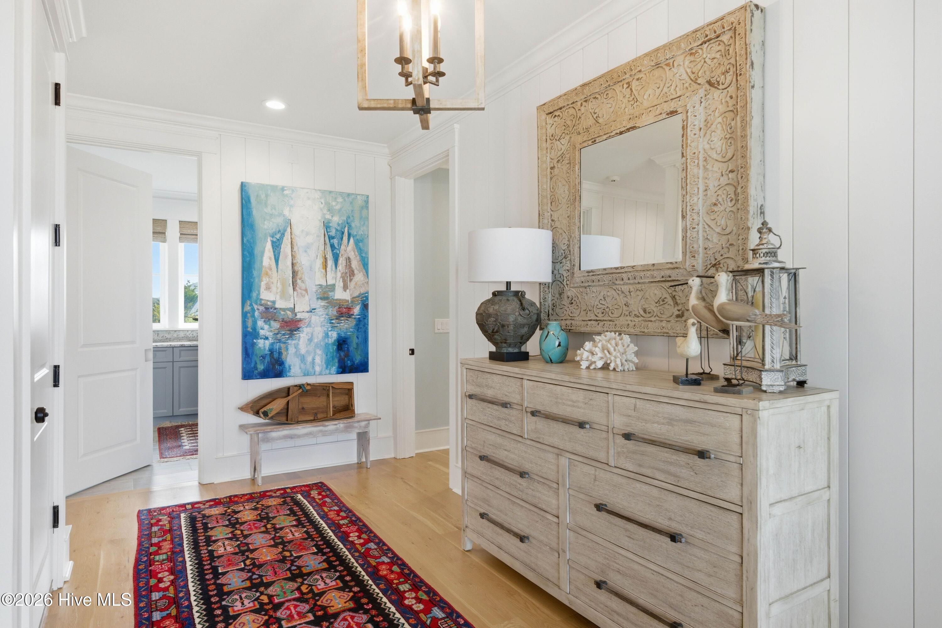 100564328 | Photo 24