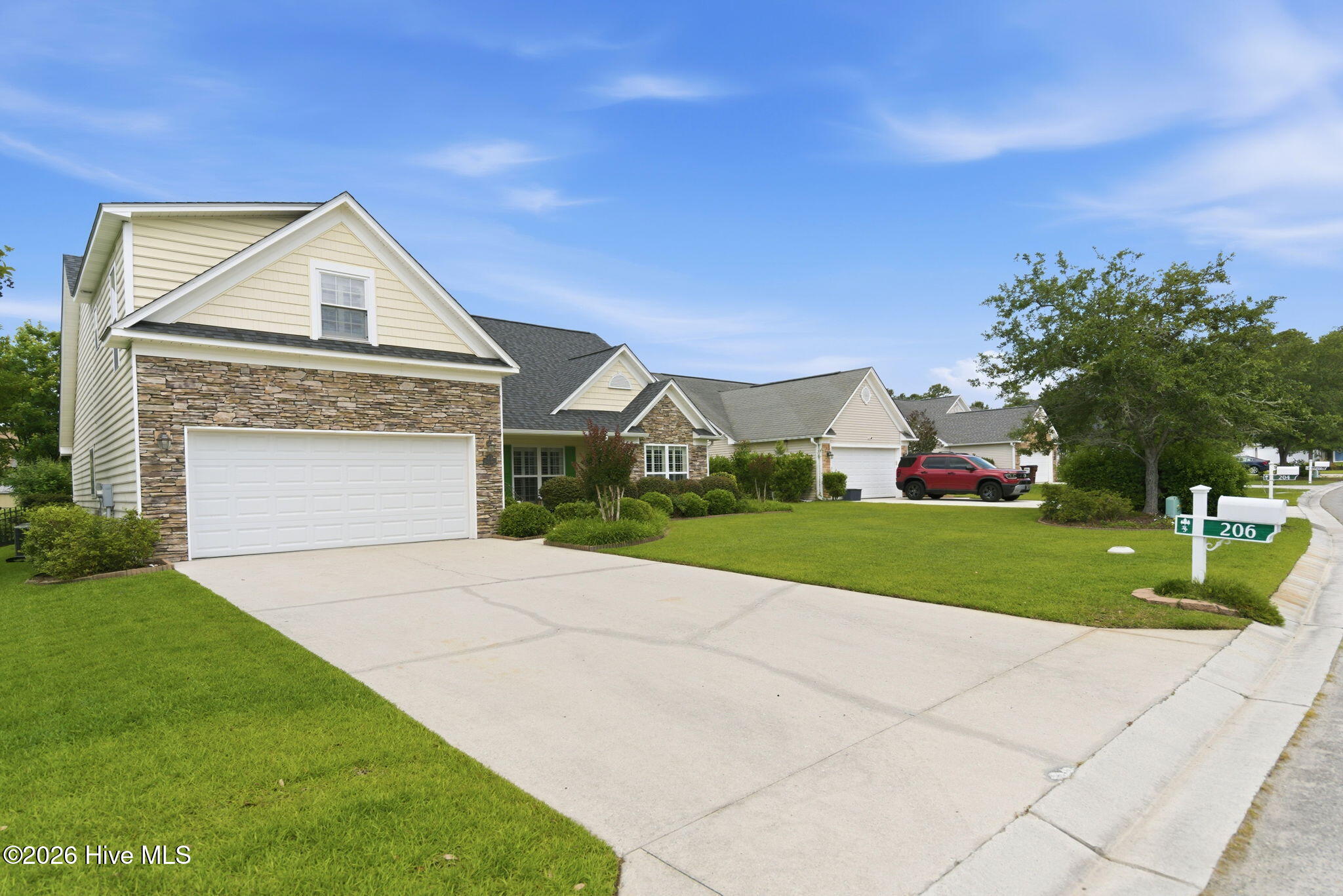 206 Heartwood Drive, Hampstead, NC 28443 Listing Photo  7