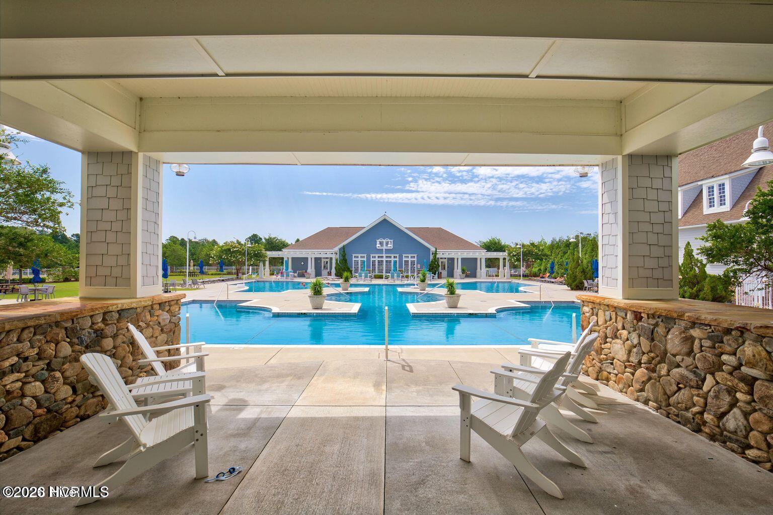 100539085 | Photo 15