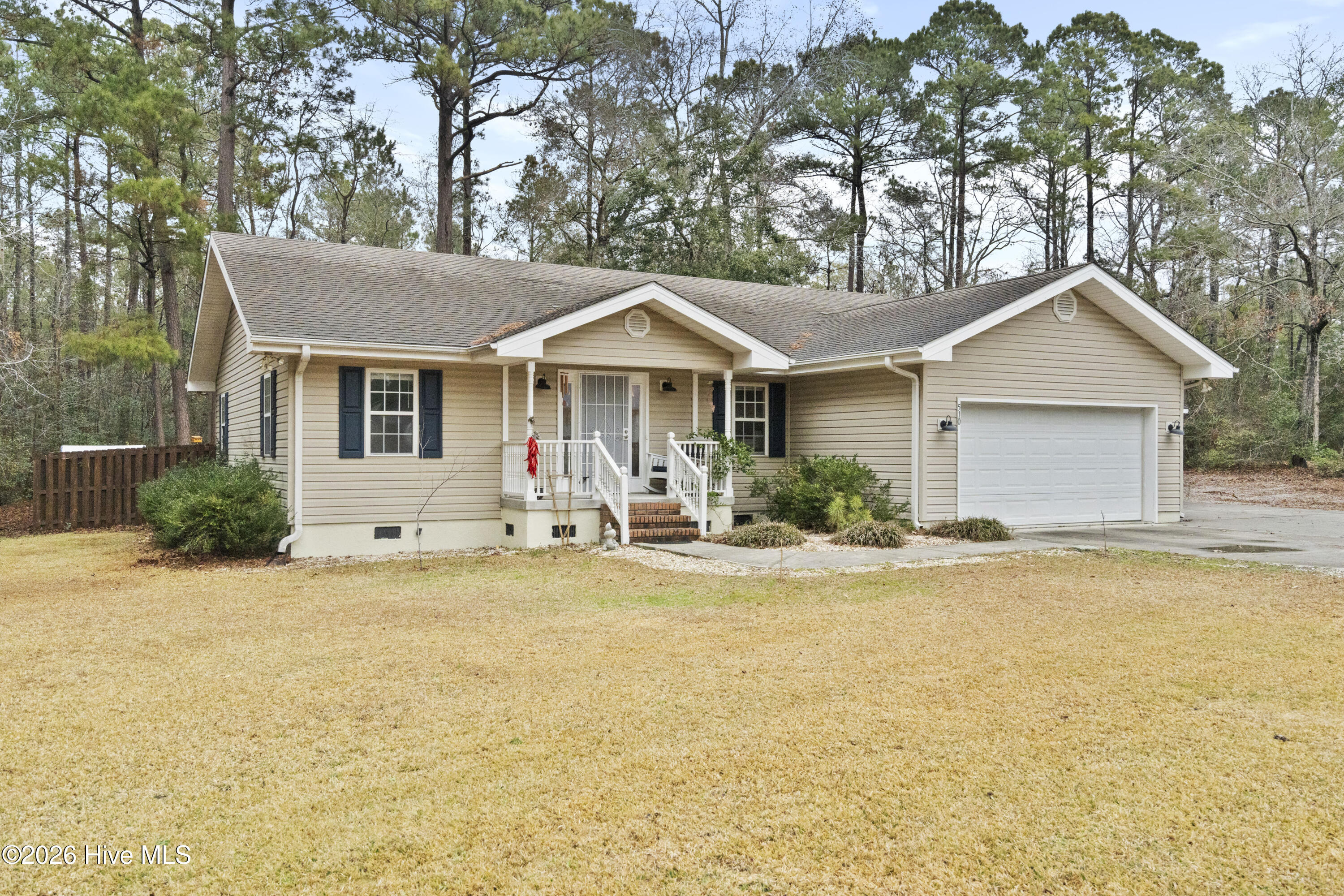 100551762 | Photo 42