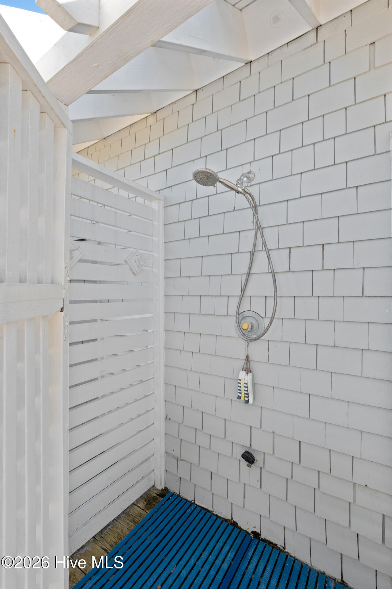 100556120 | Photo 10